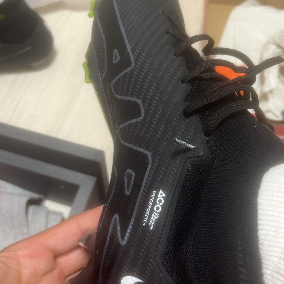 Nike Zoom Mercurial Superfly 9 Elite FG Black Volt 착용 스타일 - 2