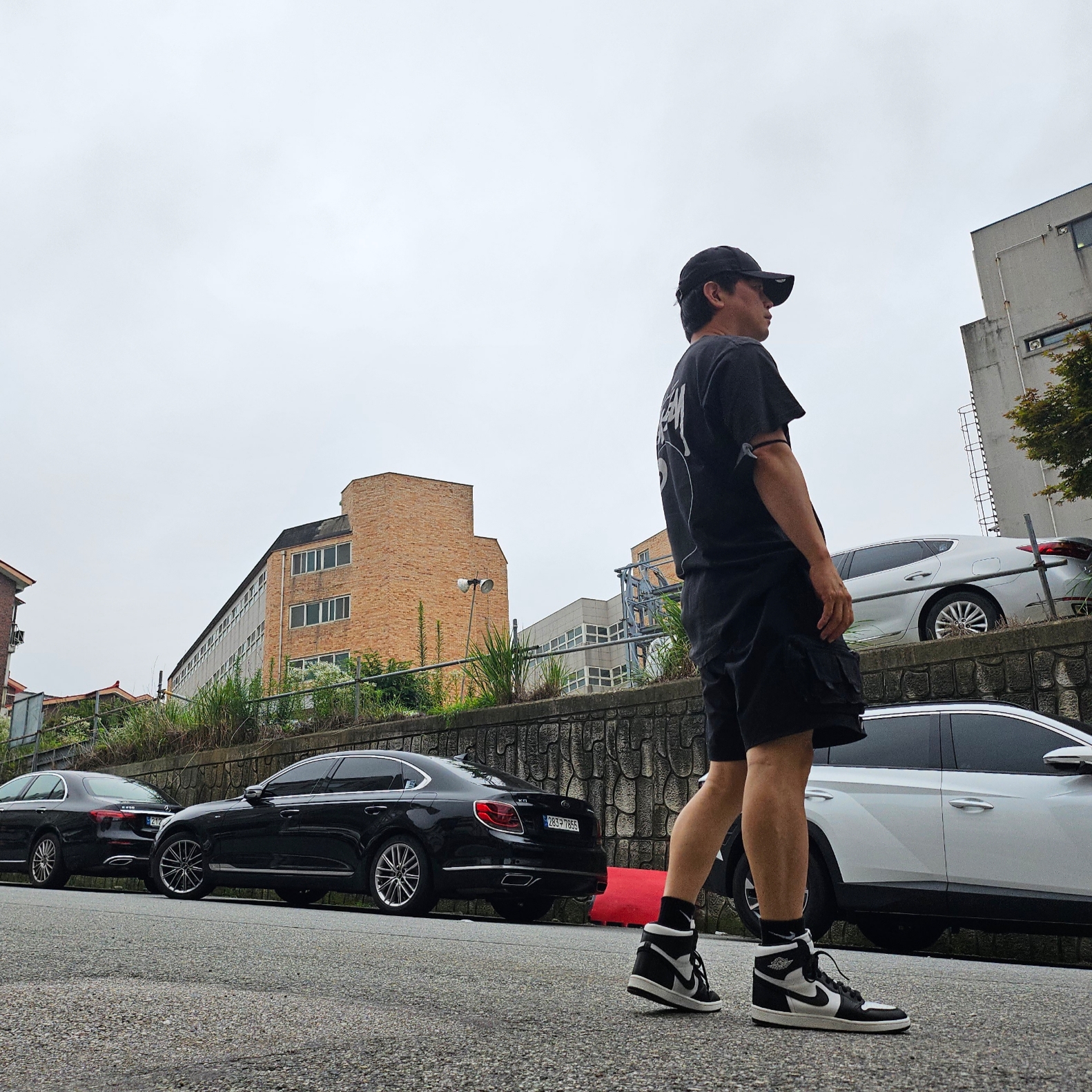 Jordan 1 High 85 Black White, Nike ACG Cargo Shorts Black - Asia 착용 스타일 - 1