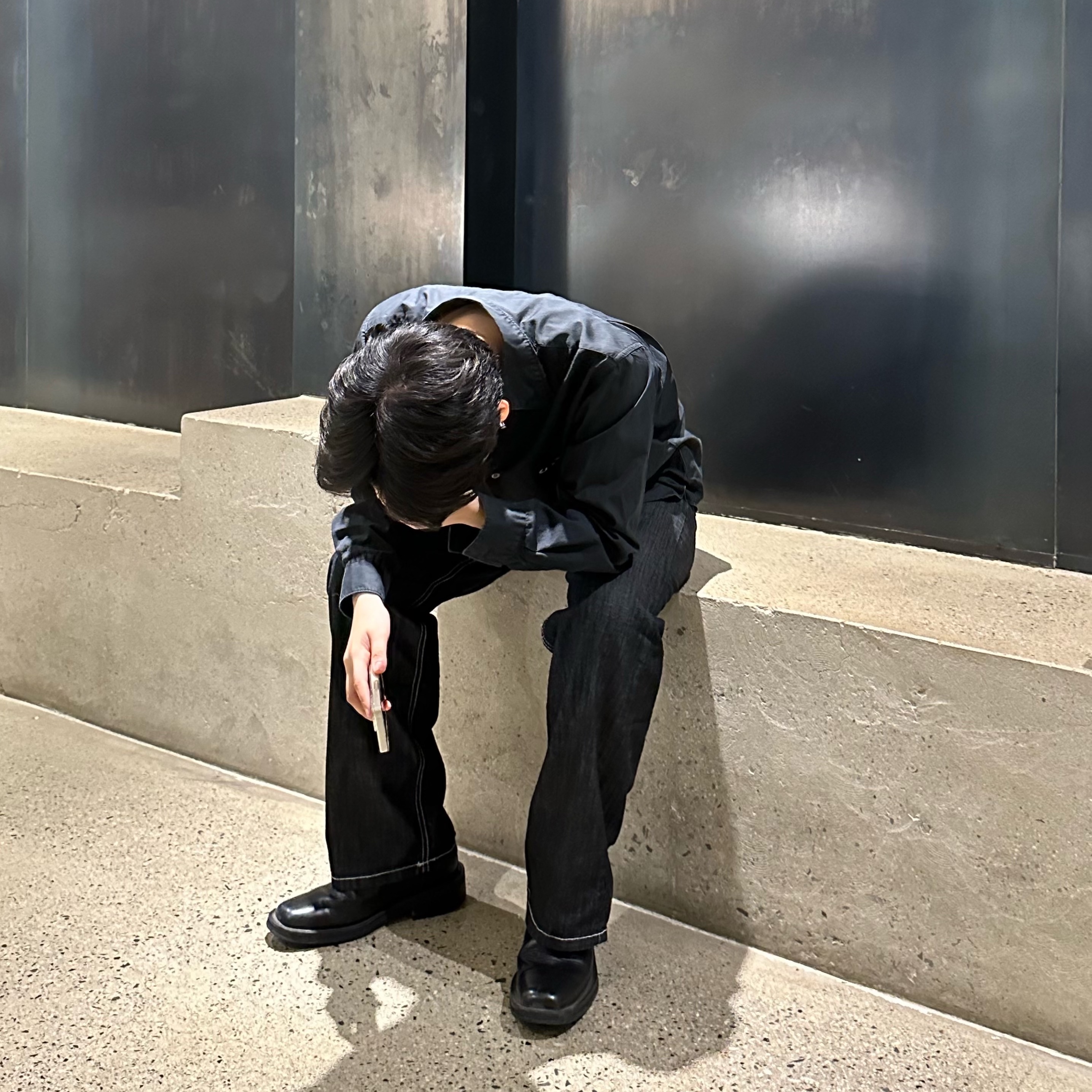 Play Comme Des Garcons Black Heart Classic Shirt White, LOSTGARDEN Hound Black 착용 스타일 - 3