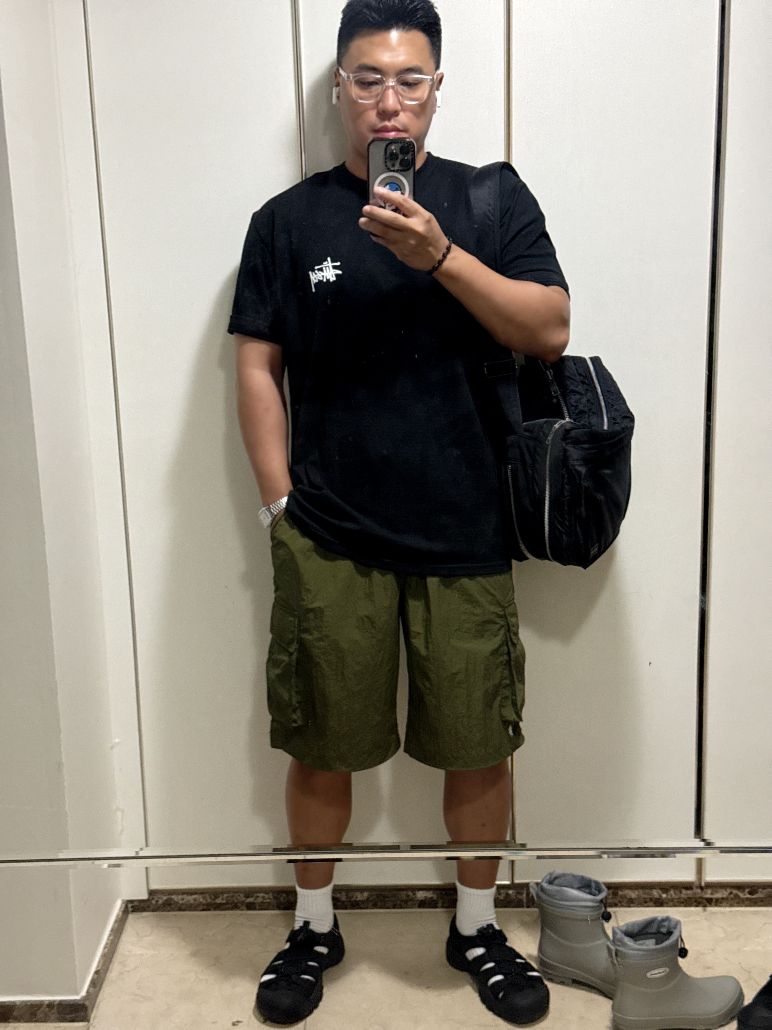 Casio AQ-230A-7DMQ, Stussy Basic Stussy T-Shirt Black 2024, 2025 착용 스타일