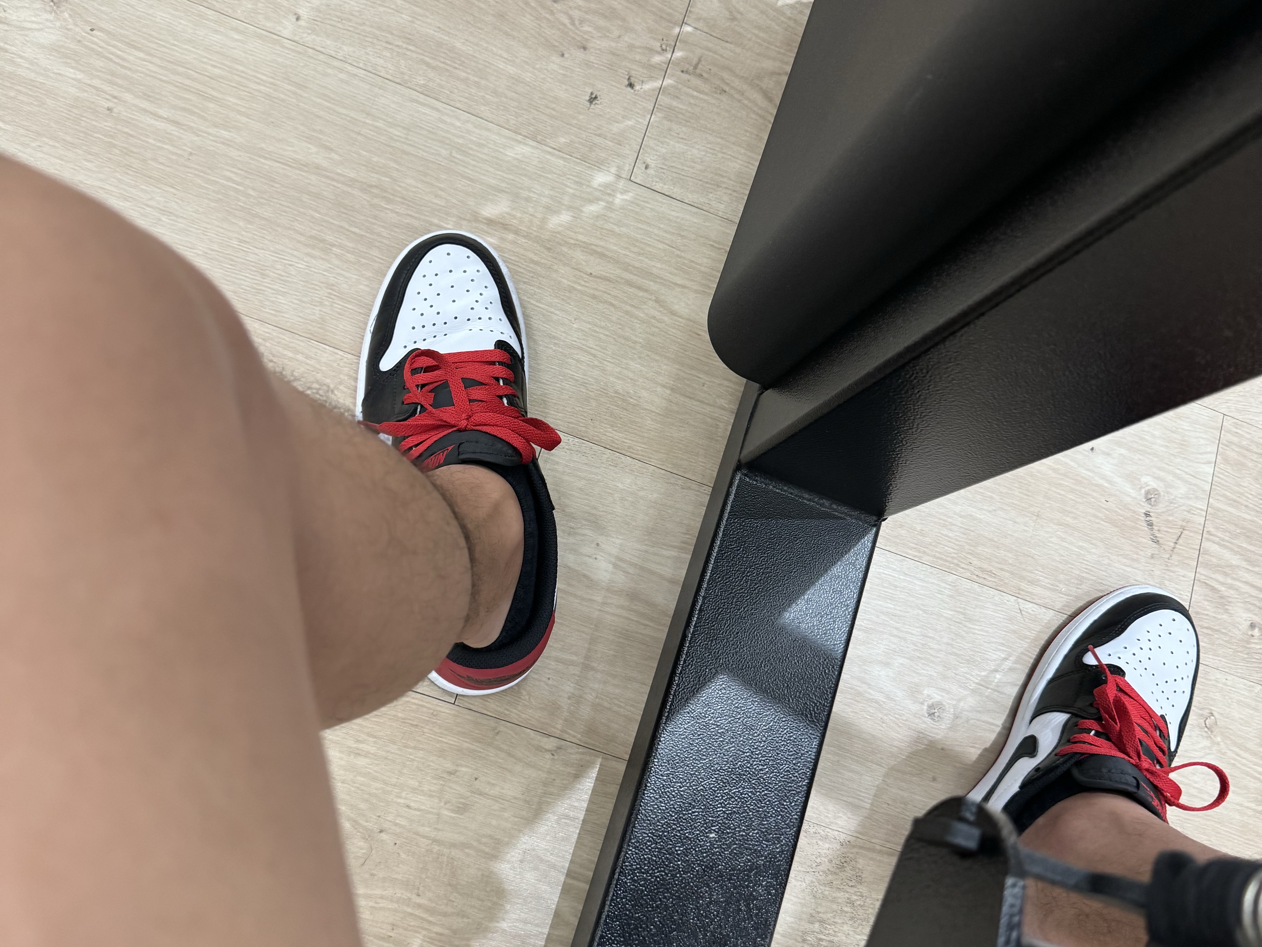 Jordan 1 Retro Low OG Black Toe 착용 스타일