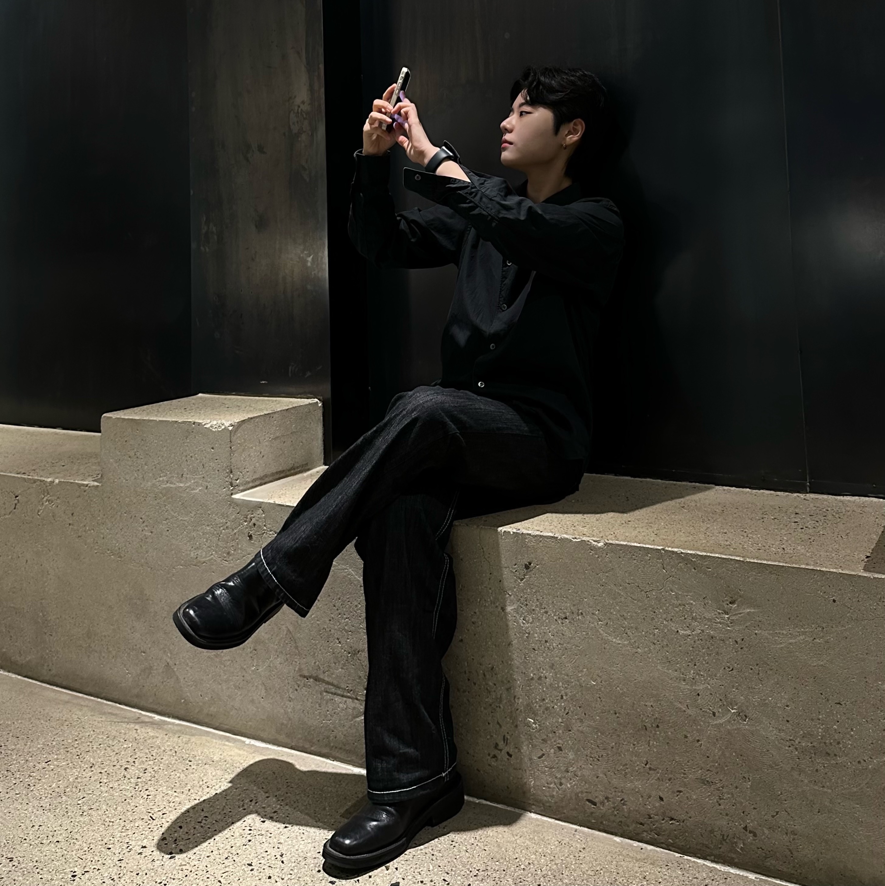 Play Comme Des Garcons Black Heart Classic Shirt White, LOSTGARDEN Hound Black 착용 스타일 - 2
