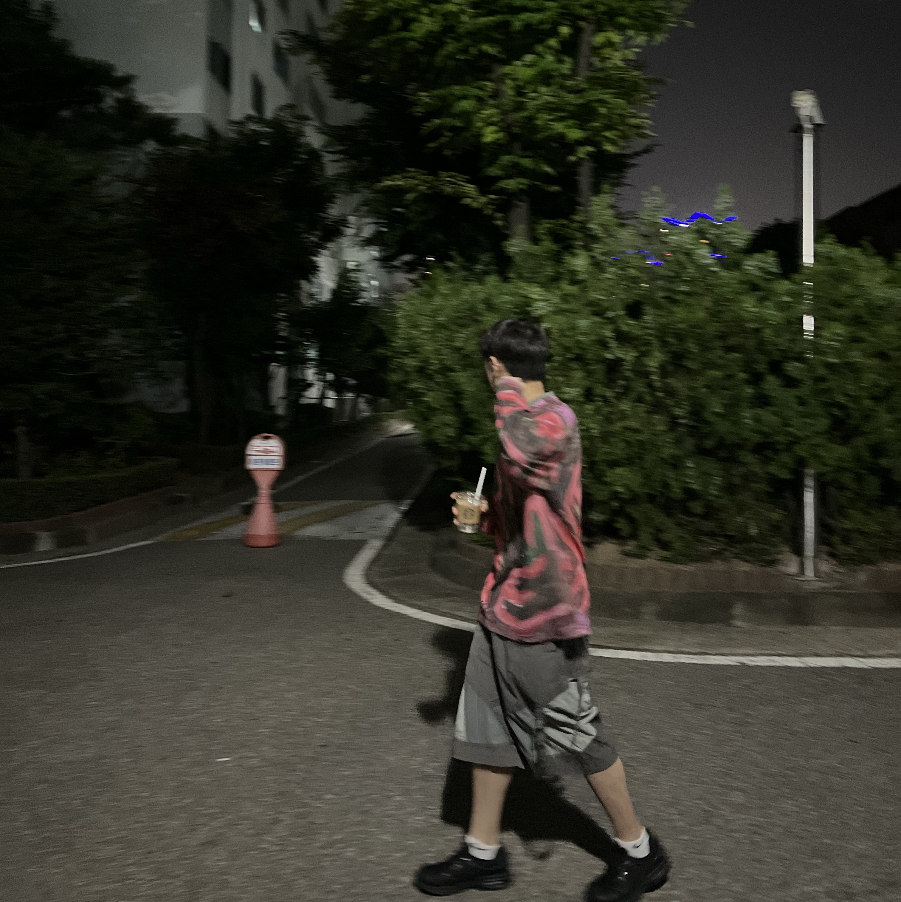 Supreme Paint LS Top Multicolor - 24SS, Gentle Monster Rrr 02 Silver 착용 스타일 - 3
