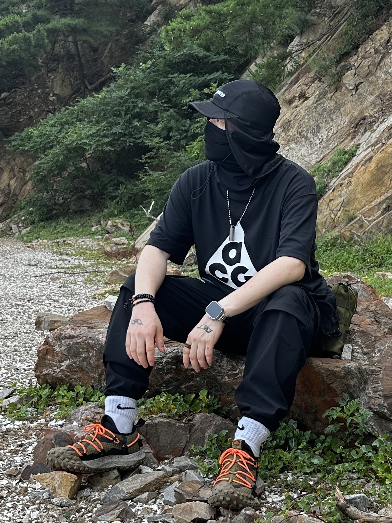 Supreme Mesh Sunshield Camp Cap Black - 24SS, Nike ACG HBR Short Sleeve T-Shirt Black - Asia 착용 스타일 - 3