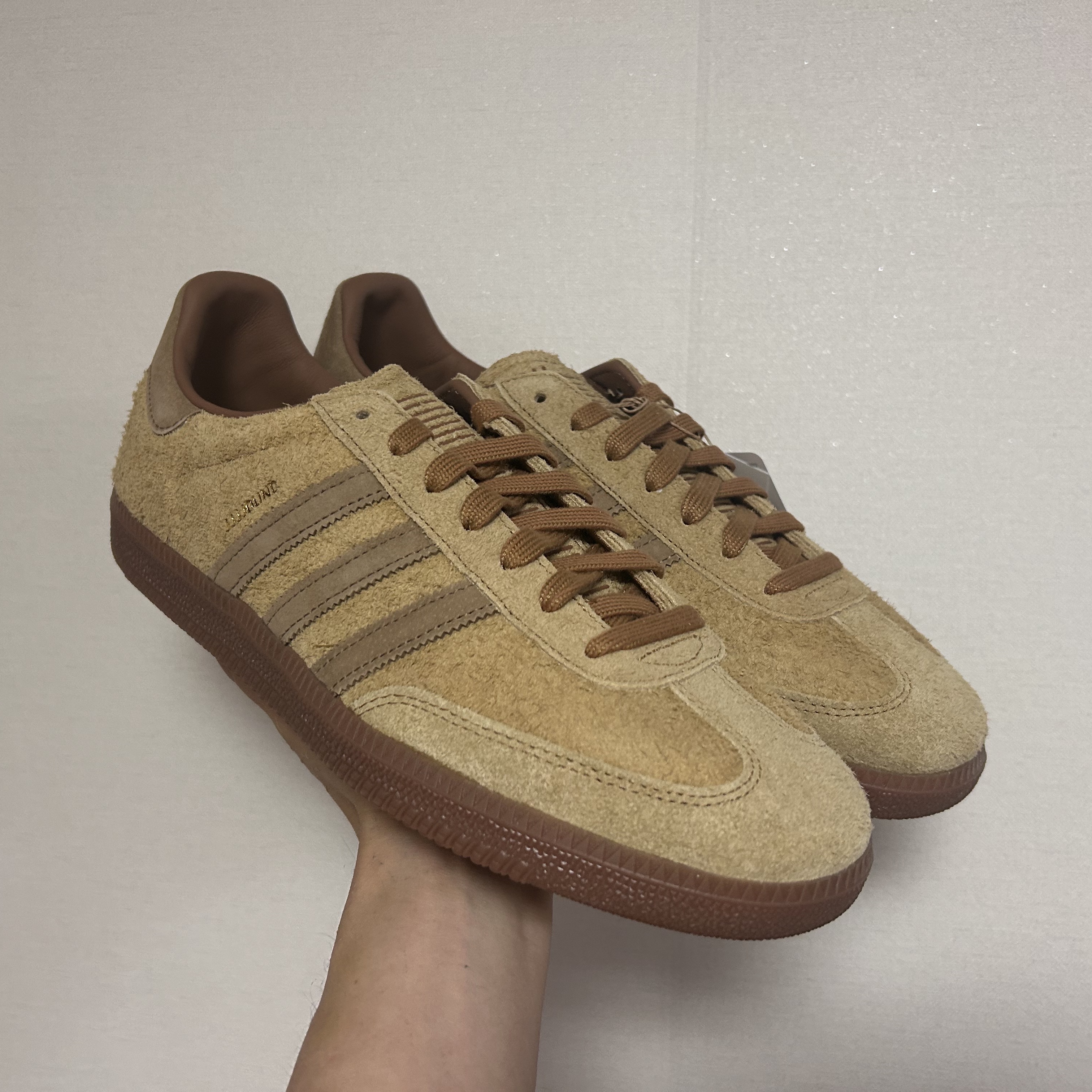 Adidas x JJJJound Samba OG Mesa 착용 스타일 - 2