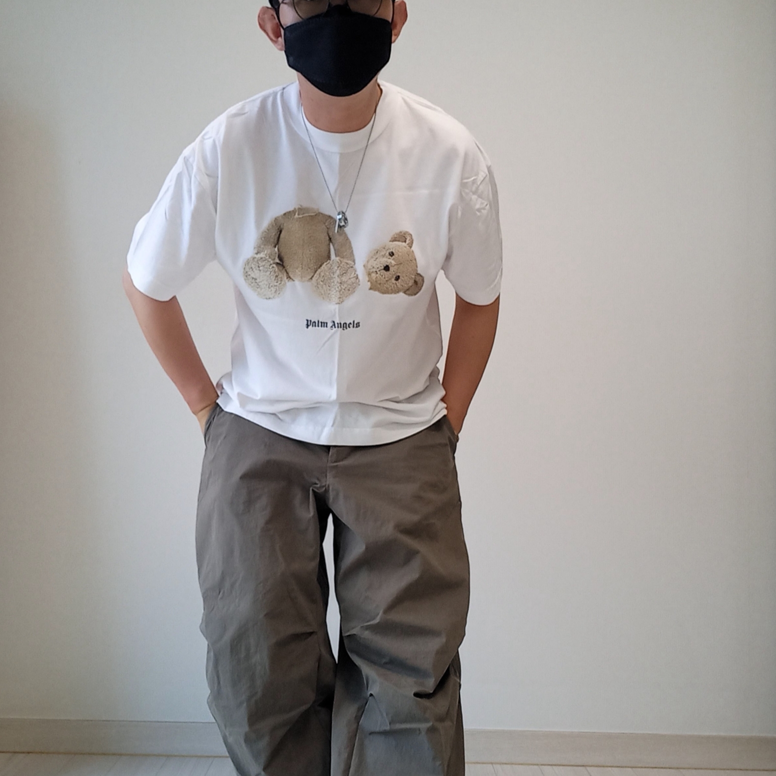 Palm Angels Bear Classic T-Shirt White Brown, Supreme Seersucker S Logo 6-Panel Woodland Camo - 24SS 착용 스타일 - 5