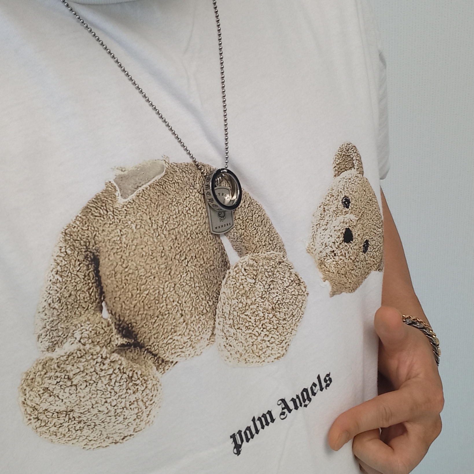 Palm Angels Bear Classic T-Shirt White Brown, Supreme Seersucker S Logo 6-Panel Woodland Camo - 24SS 착용 스타일 - 1