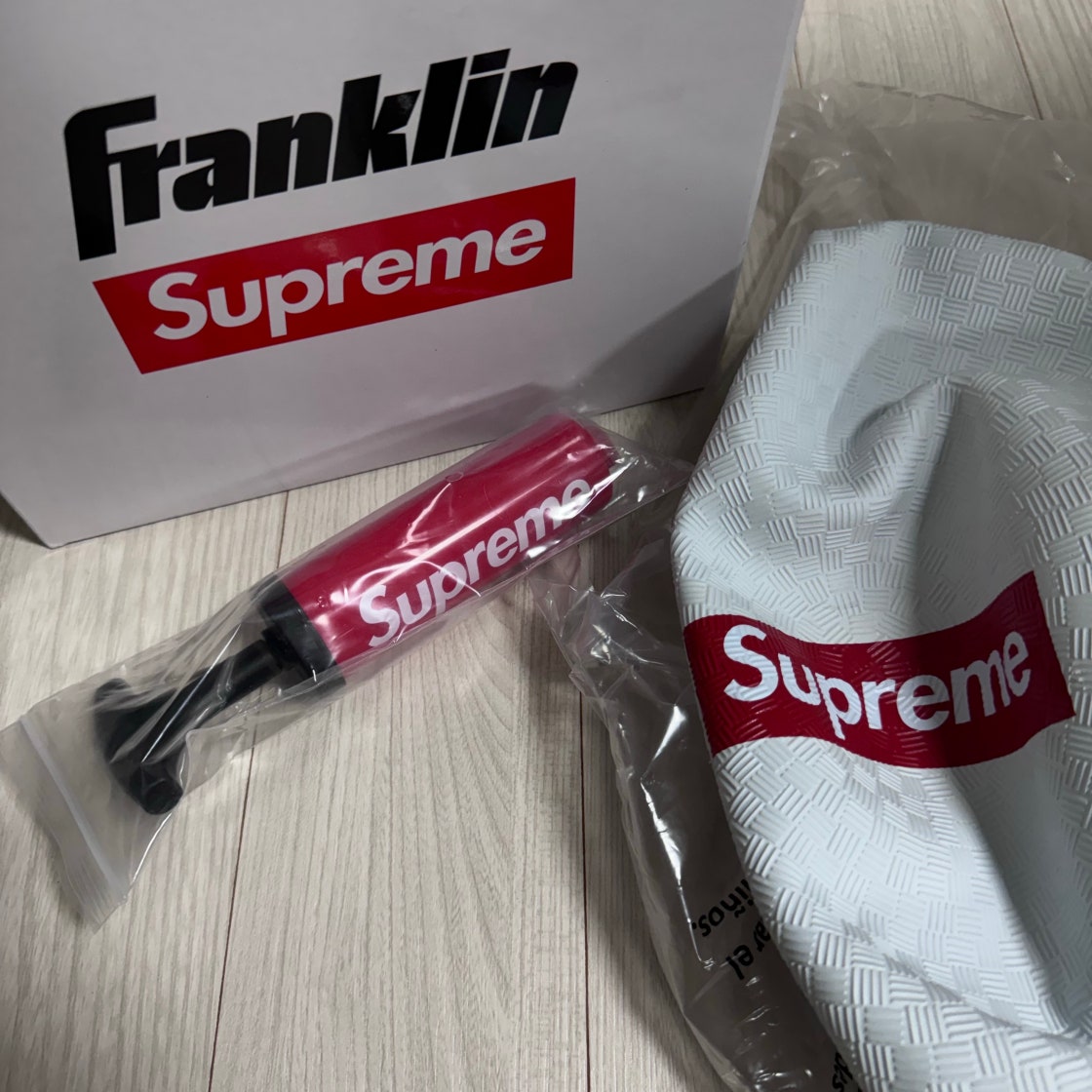 supreme Franklin Playground Ball ホワイト 슈프림 x 프랭클린 플레이그라운드 볼 화이트 - 24SS | Supreme