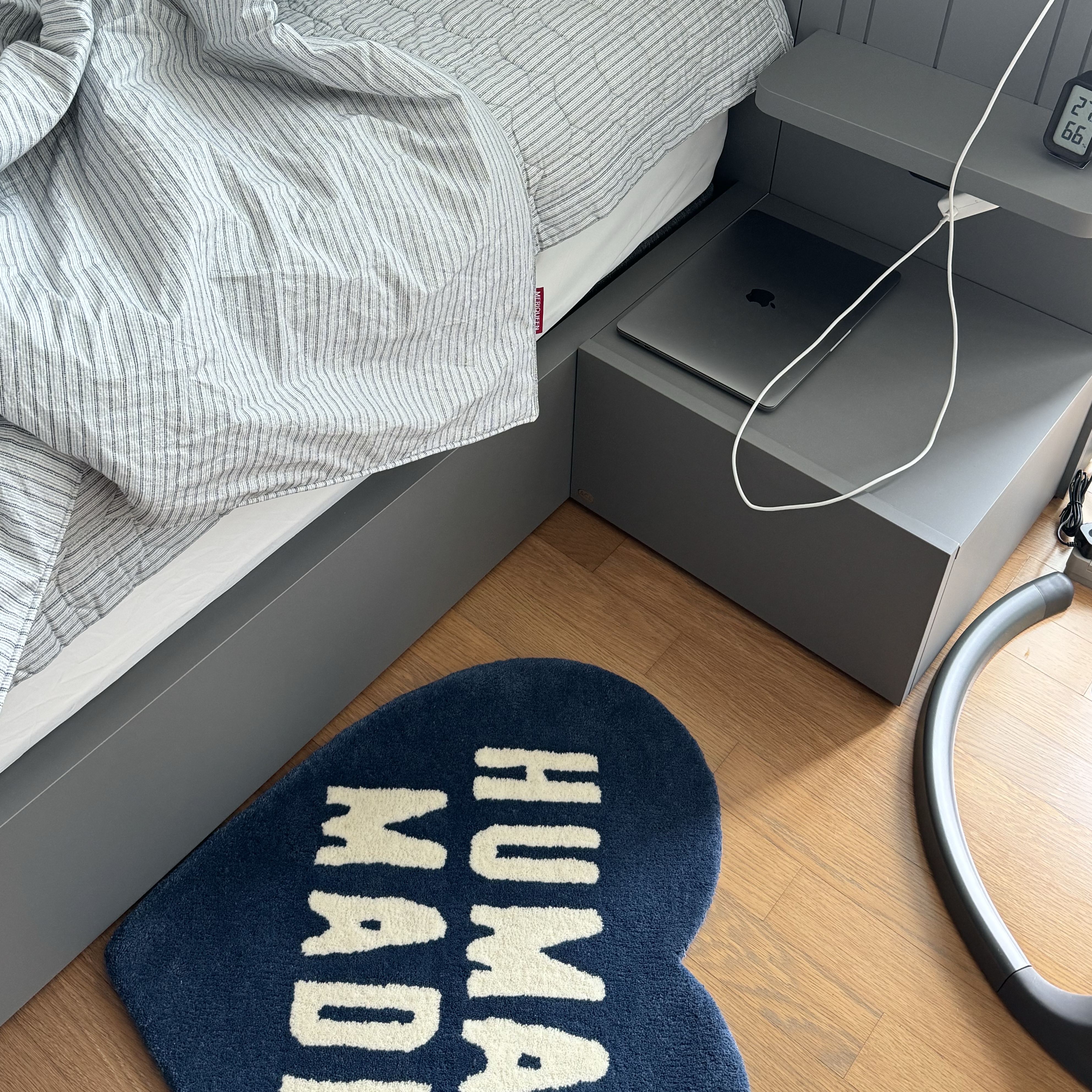 Human Made Heart Rug Medium Navy, Kaikai Kiki Flower Cushion 30cm Grey Black 착용 스타일 - 1