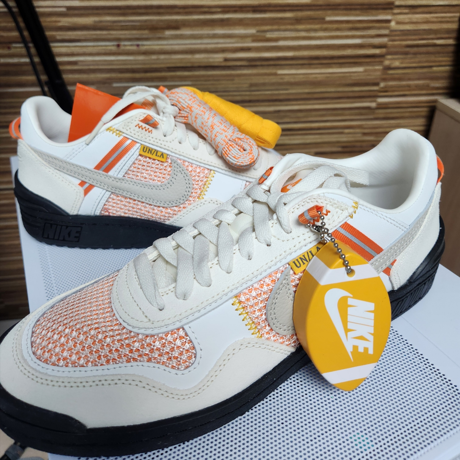 Nike x Union Field General SP Ivory and Light Orewood Brown 착용 스타일