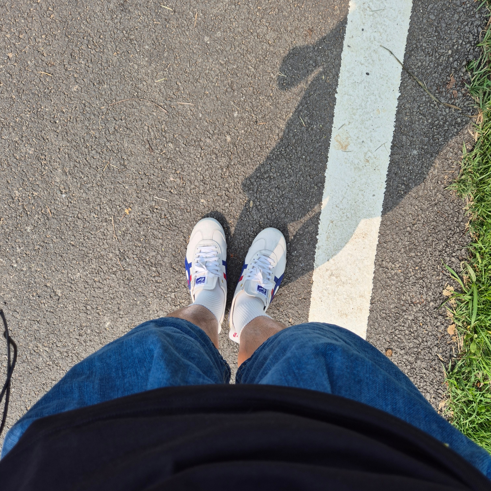 Onitsuka Tiger Mexico 66 White Dark Blue 착용 스타일