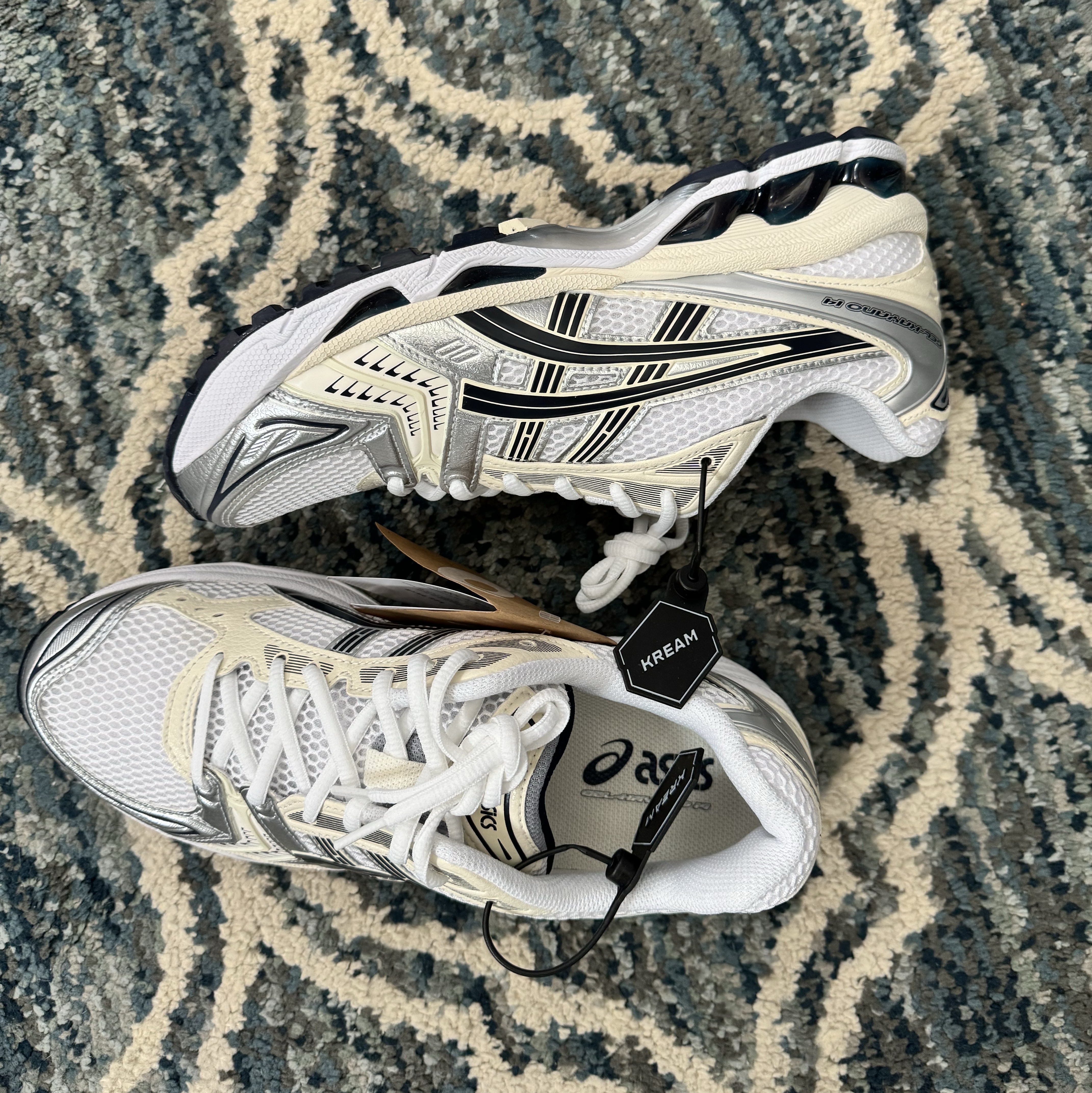 (W) Asics Gel-Kayano 14 White Midnight 착용 스타일 - 3