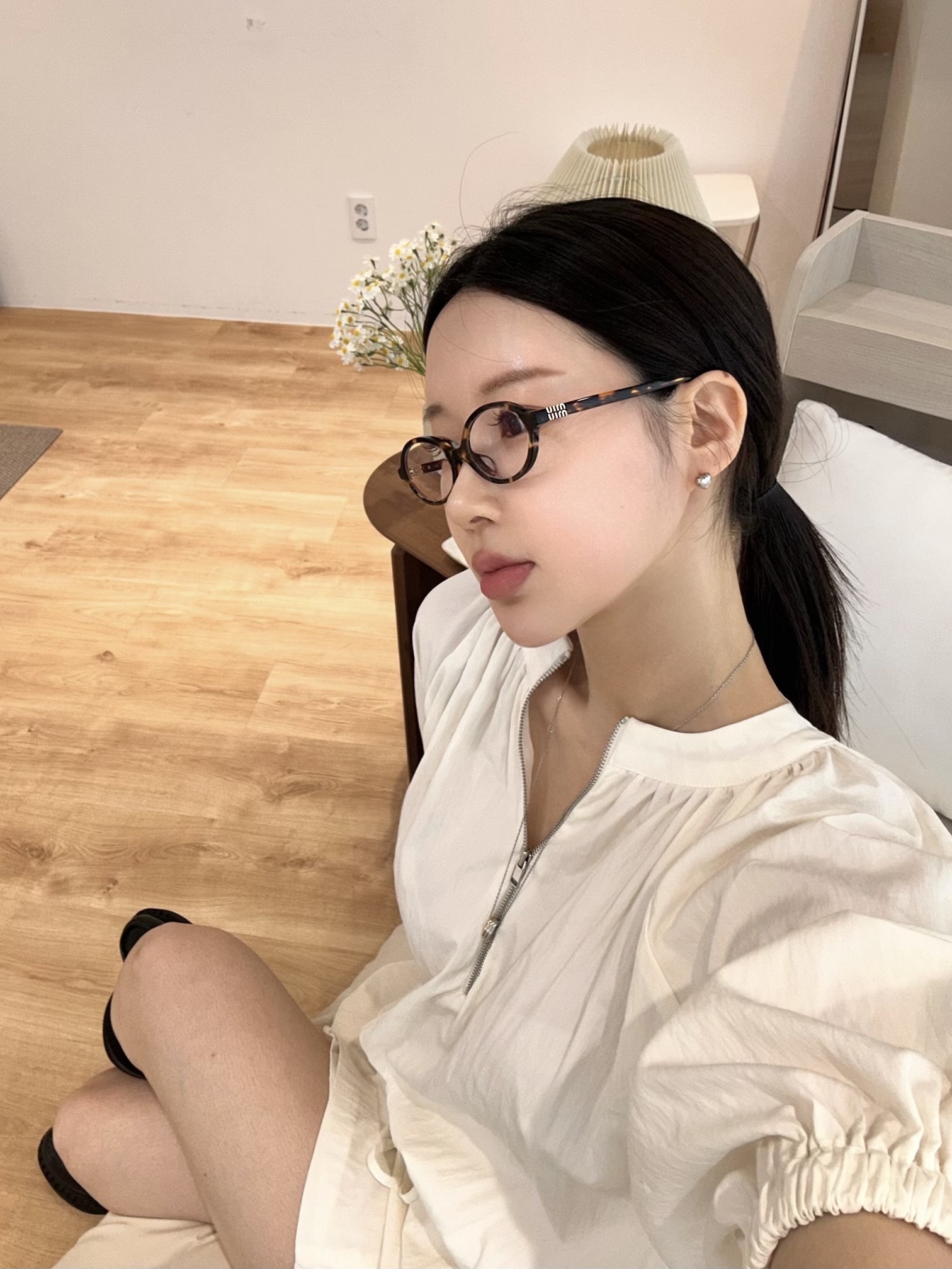 (W) Miu Miu Regard sunglasses Blue Lenses Honey Tortoiseshell Acetate Alternative fit, (W) Miu Miu Regard Glasses Lens Light Havana Acetate 착용 스타일