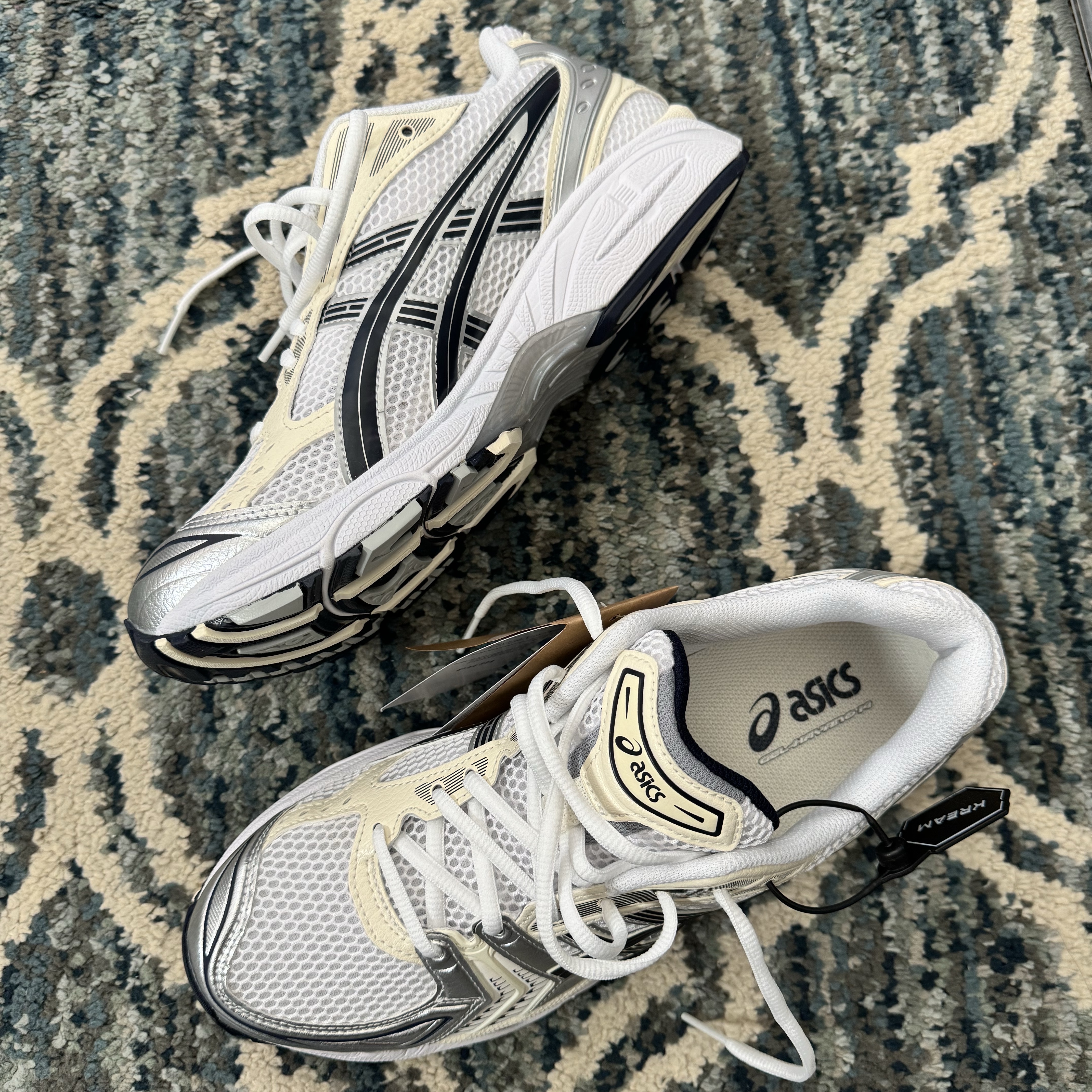 (W) Asics Gel-Kayano 14 White Midnight 착용 스타일 - 2