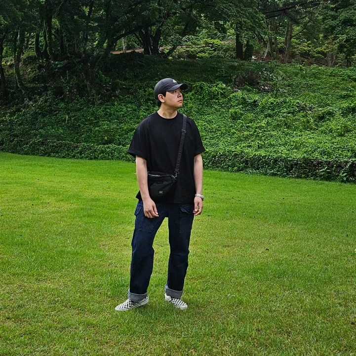 Vans Slip-On Checkerboard, Engineered Garments Feather PC Twill FA Pants Dark Navy 착용 스타일 - 3
