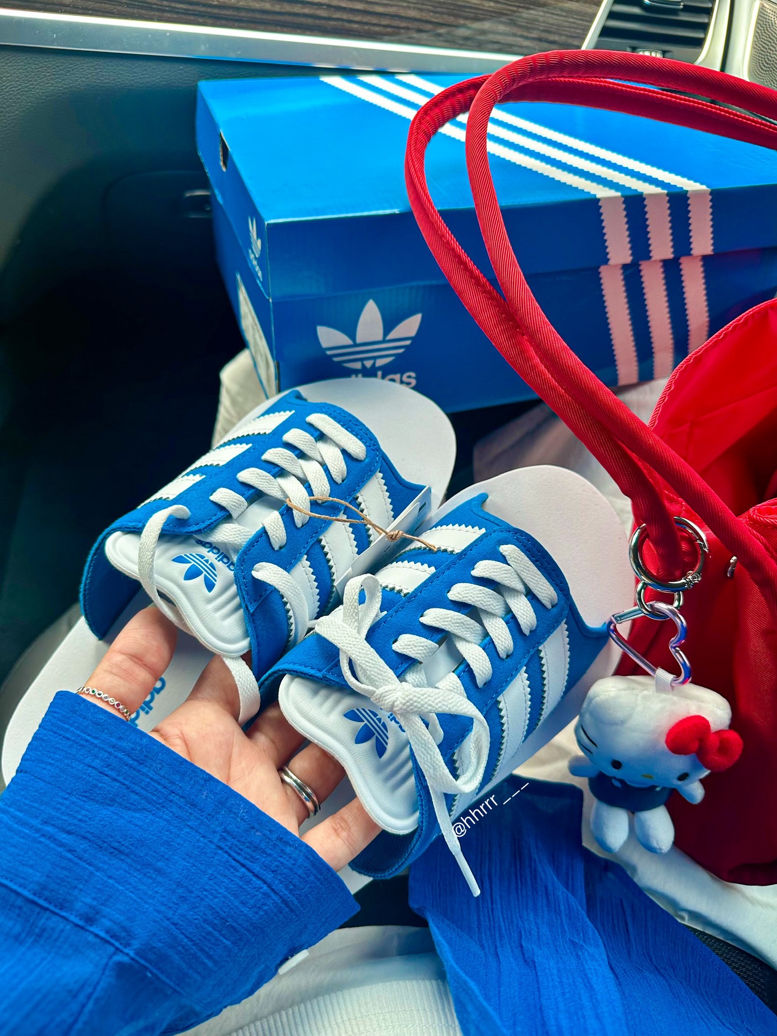 Adidas Gazelle Beach Slides Bluebird White 착용 스타일