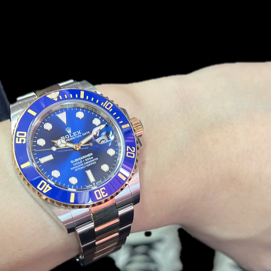 Rolex Submariner Date 41mm 126613LB Royal Blue Oyster 착용 스타일