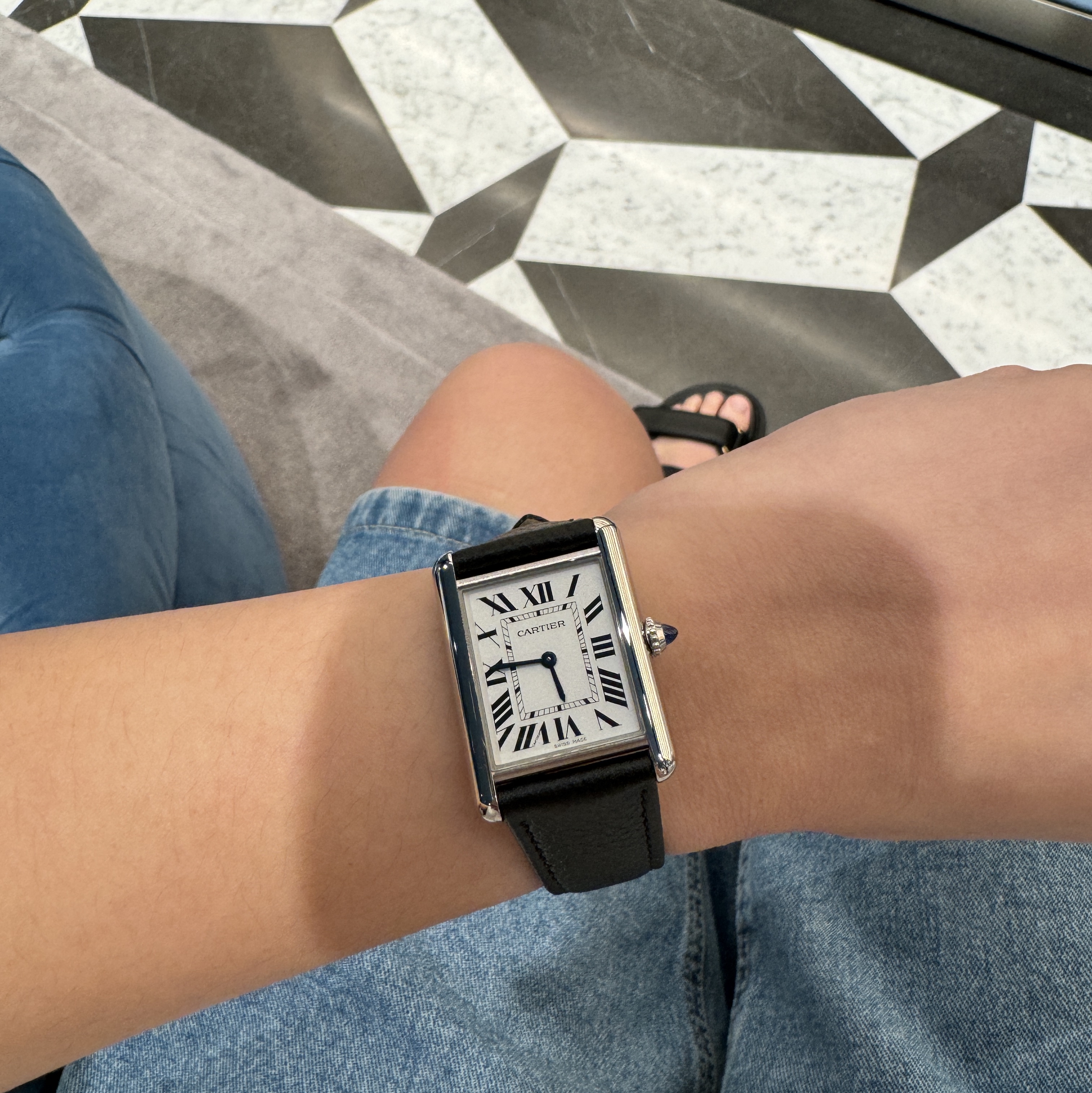 Cartier Tank Must Watch Large Quartz Steel Calfskin Black, (W) Dior Dioract Sandal Quilted Cannage Calfskin Black 착용 스타일