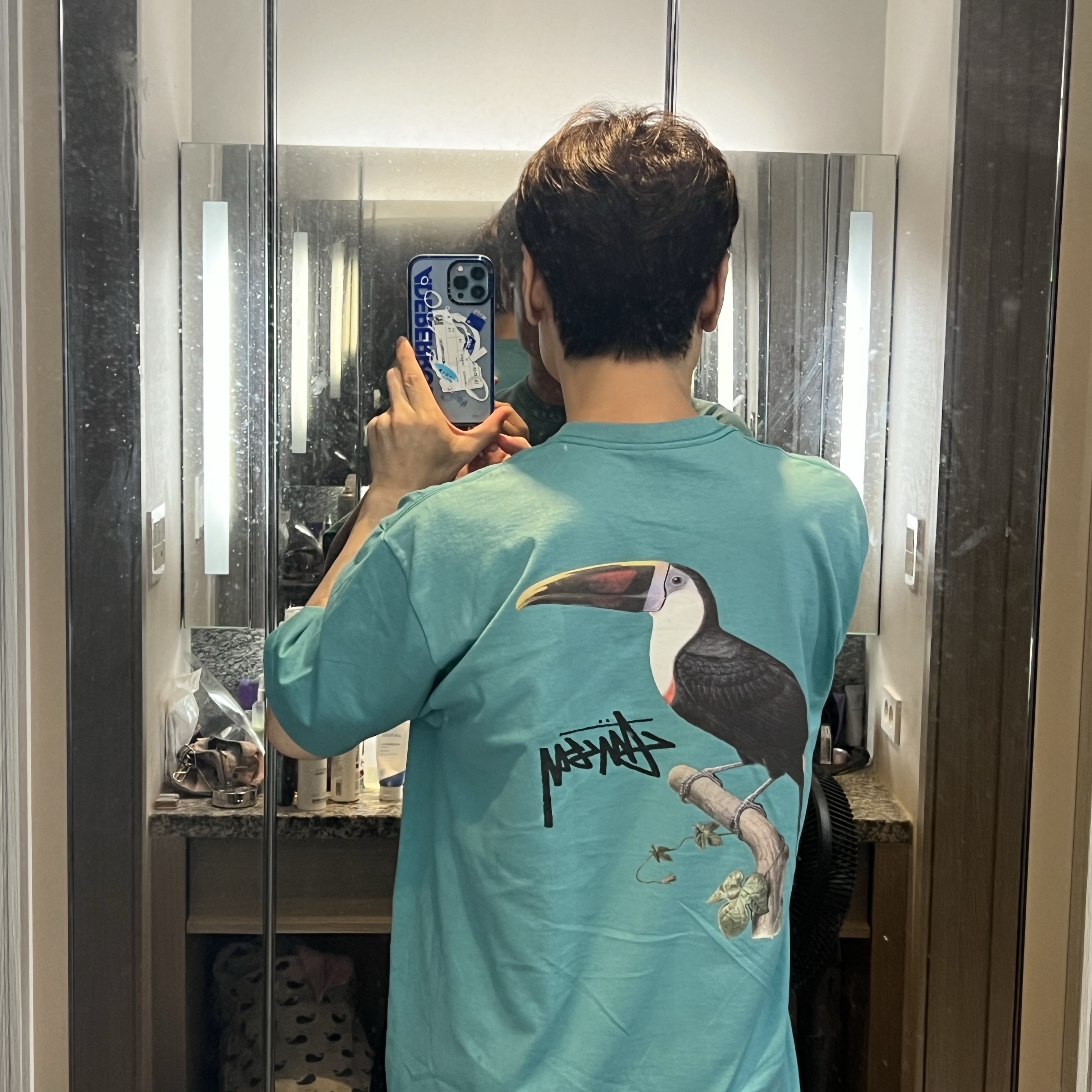 Stussy Toucan T-Shirt Ocean, Casetify x Ader Error iPhone Sticker Magsafe Case Clear 착용 스타일 - 1