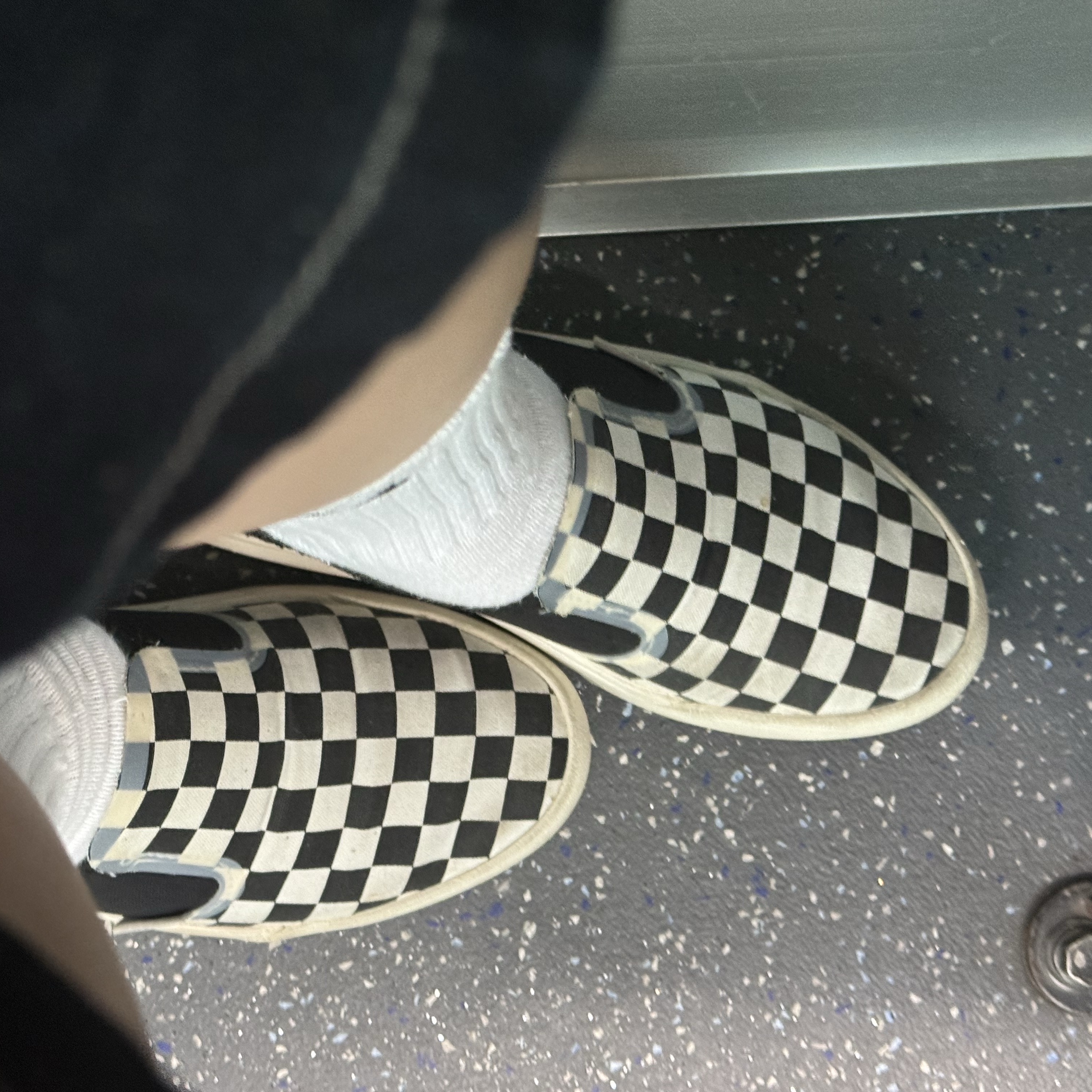 Vans Checkerboard Comfycush One Black 착용 스타일
