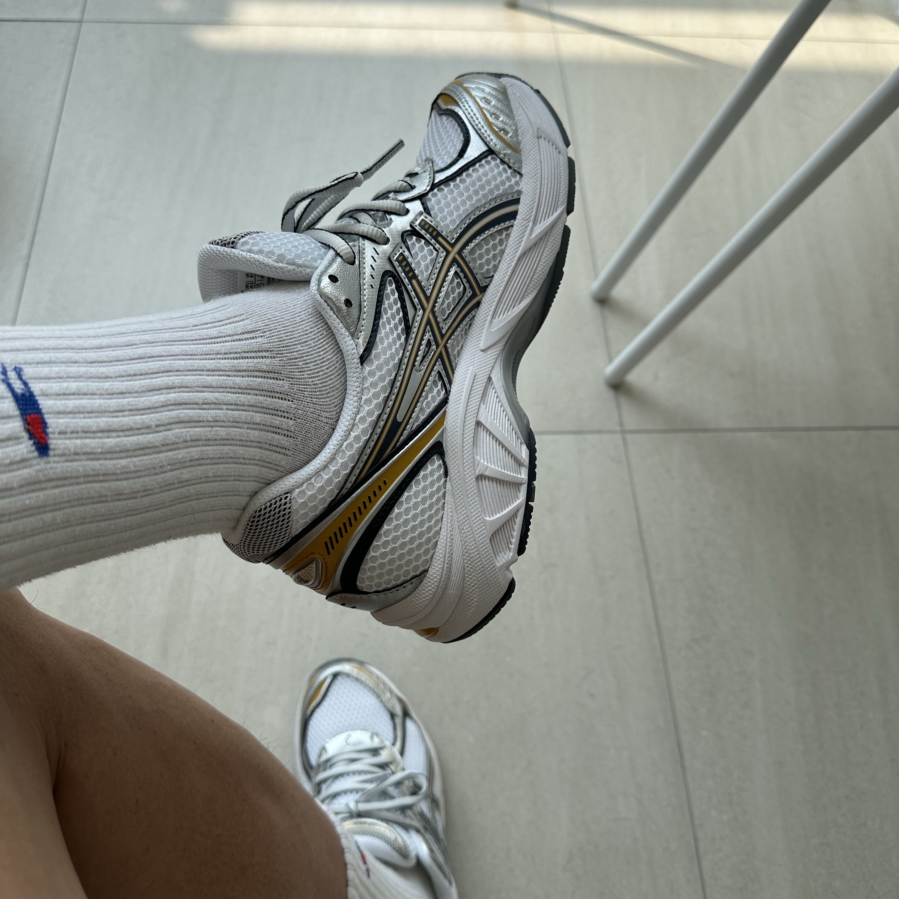 Asics GT-2160 White Pure Silver 착용 스타일 - 2