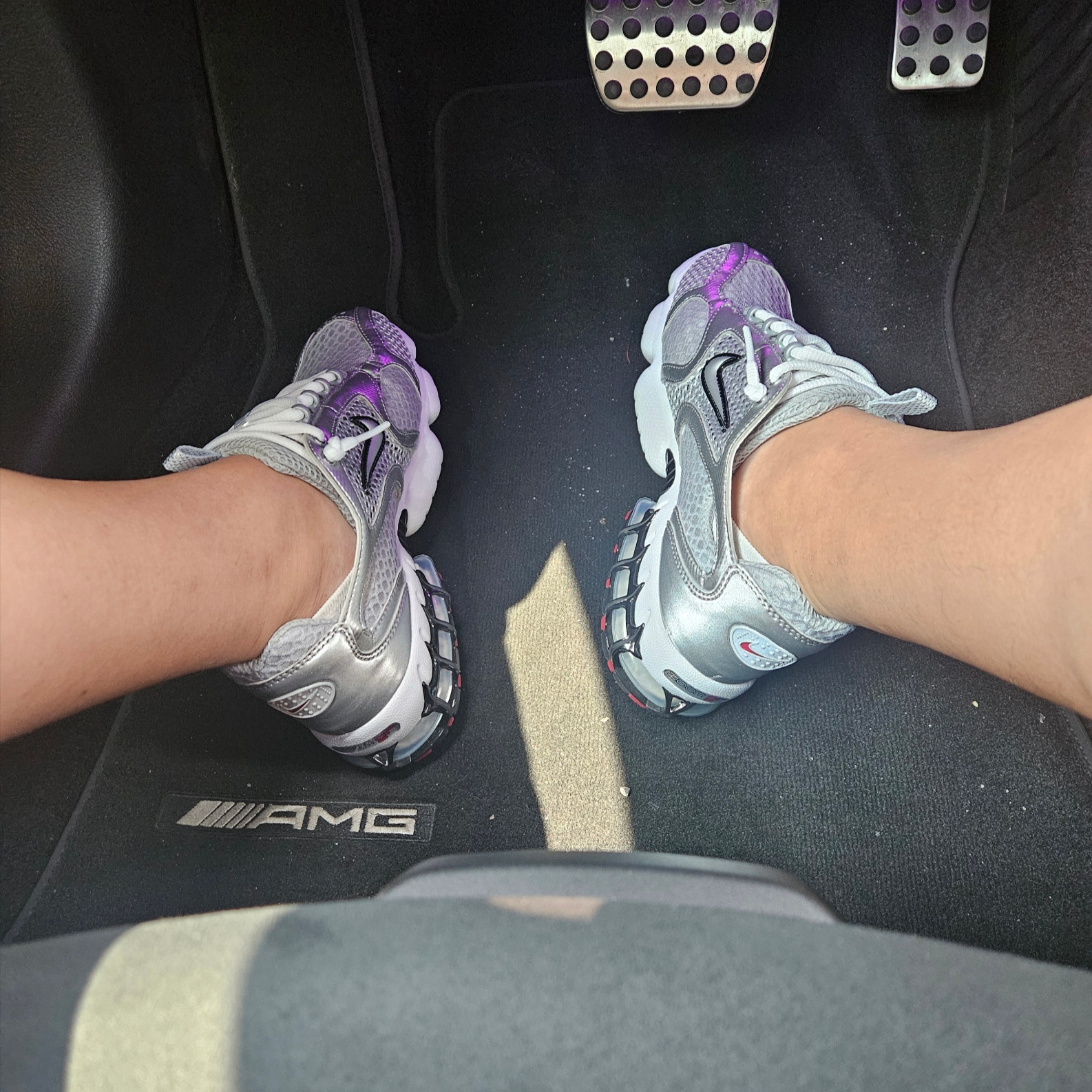 Nike Air Zoom Spiridon Cage 2 Metallic Silver 착용 스타일