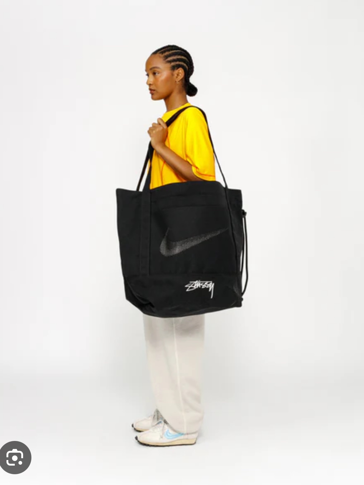Nike x Stussy Tote Bag Black 착용 스타일