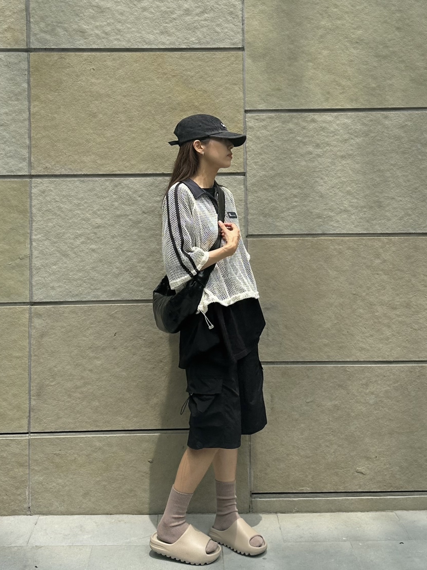 Supreme Denim Camp Cap Black - 24SS, Lemaire Small Croissant Bag Coated Linen Canvas Black 착용 스타일 - 3