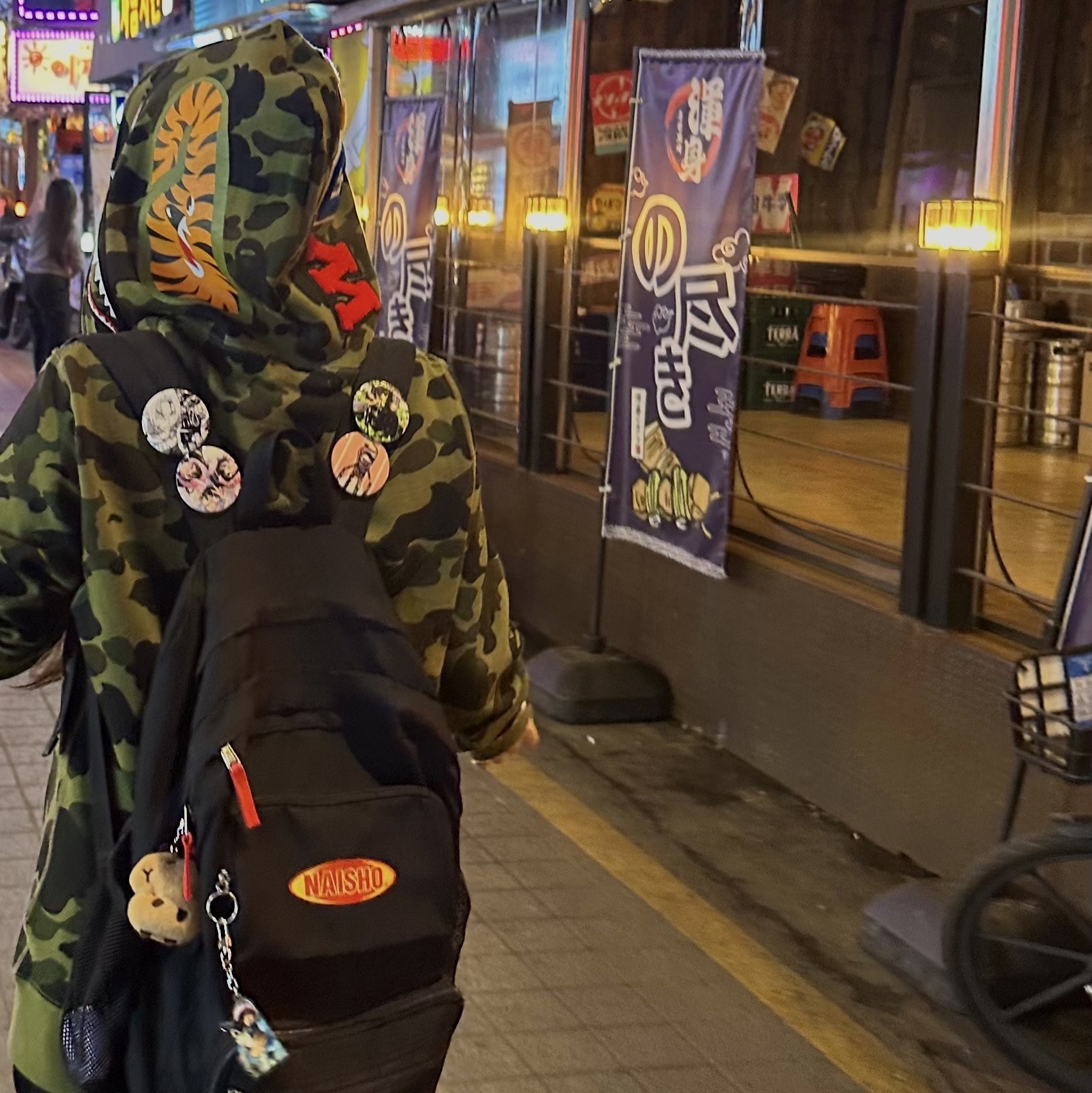 BAPE 1st Camo Shark Full Zip Hoodie Army Green 착용 스타일 - 2