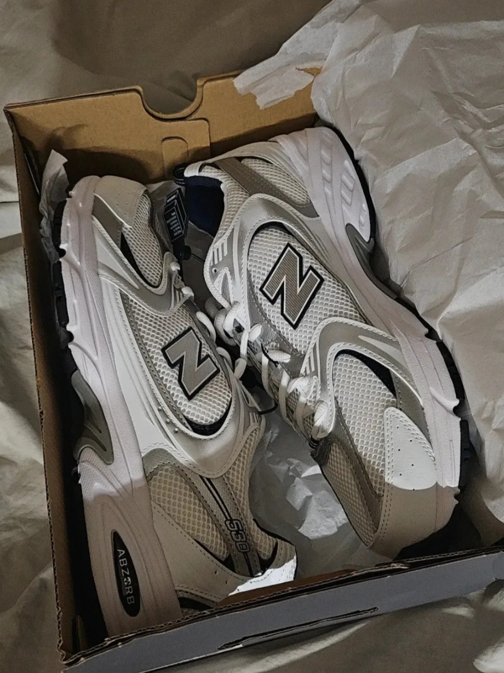 New Balance 530 Steel Grey 착용 스타일