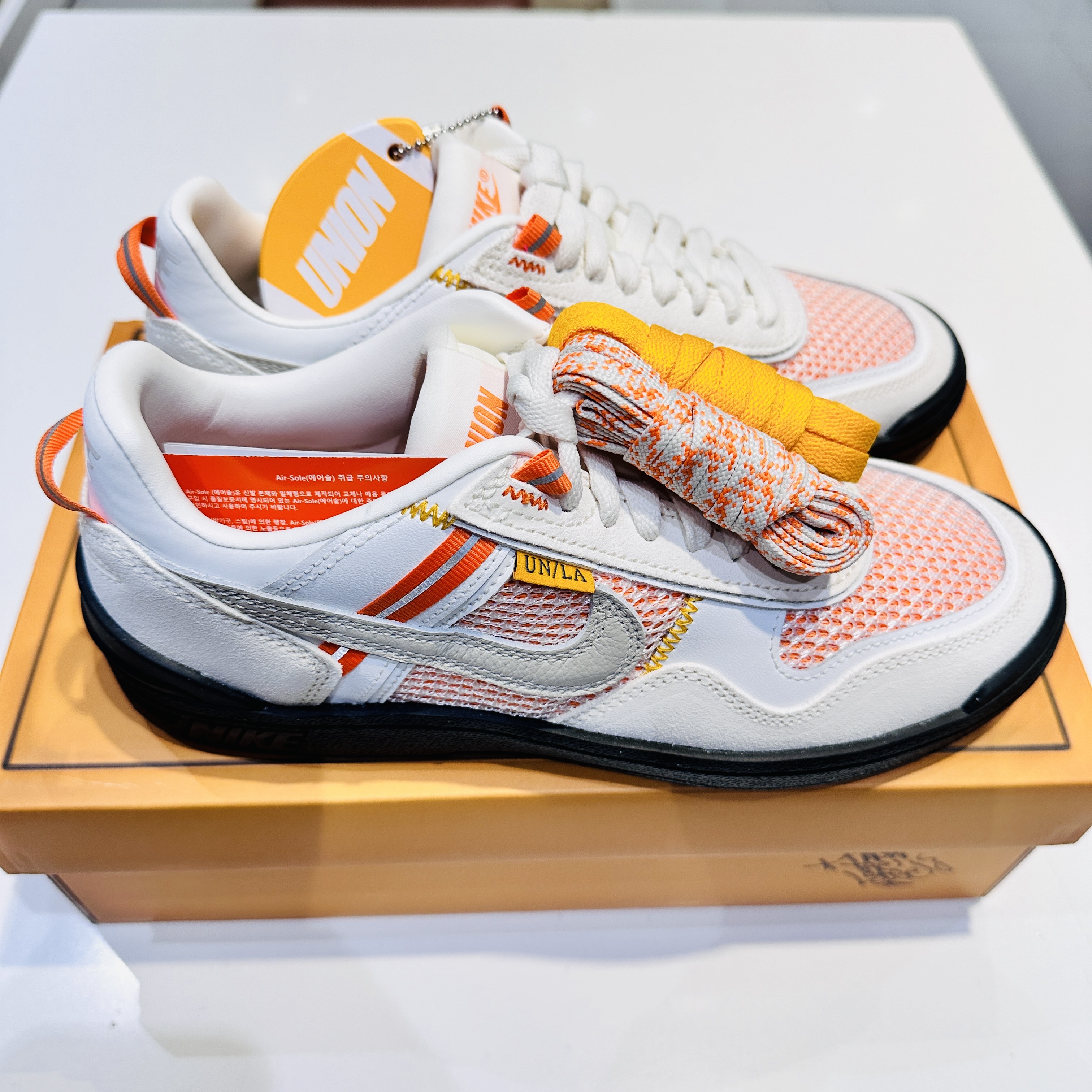 Nike x Union Field General SP Ivory and Light Orewood Brown 착용 스타일 - 4