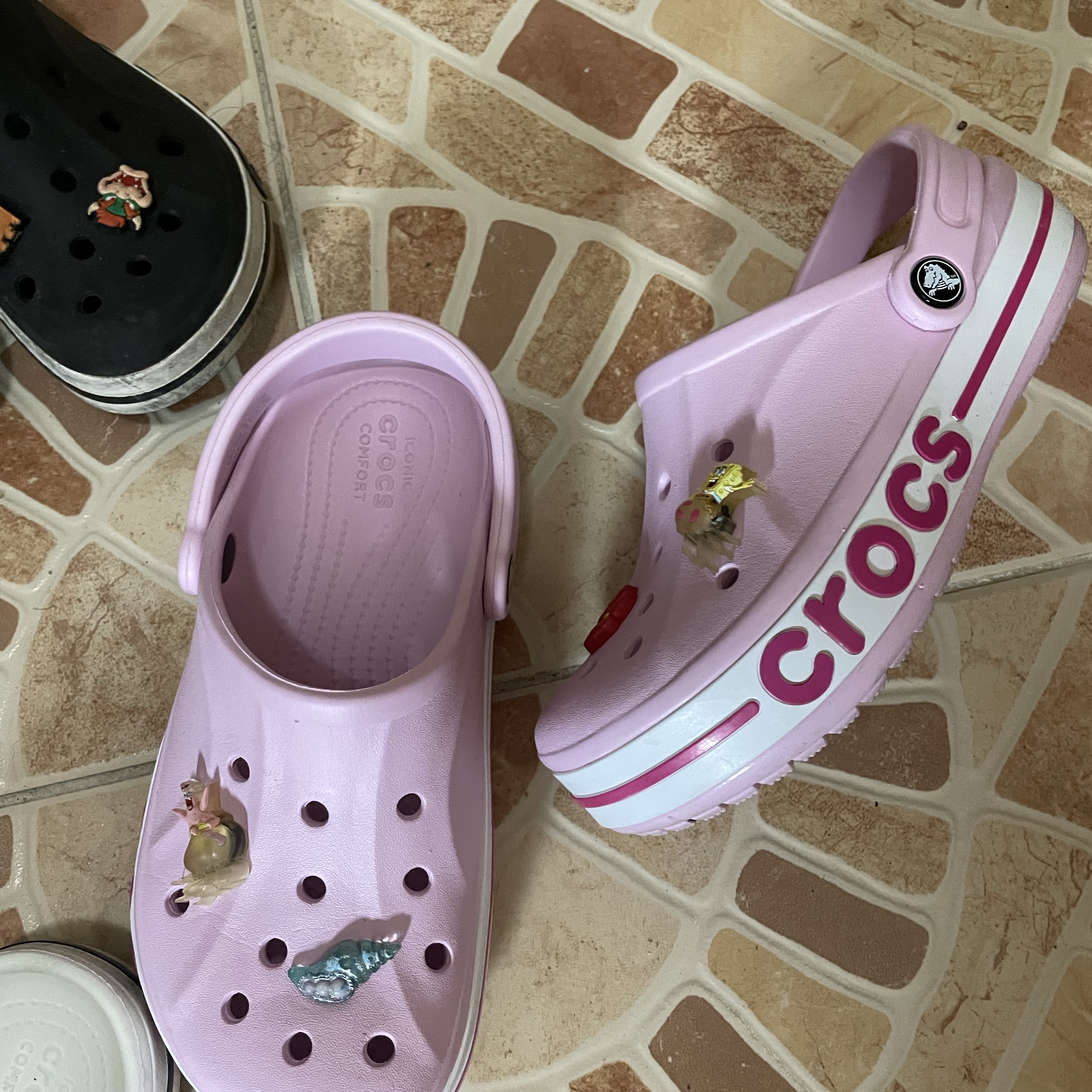 Crocs Bayaband Clog Ballerina Pink 착용 스타일