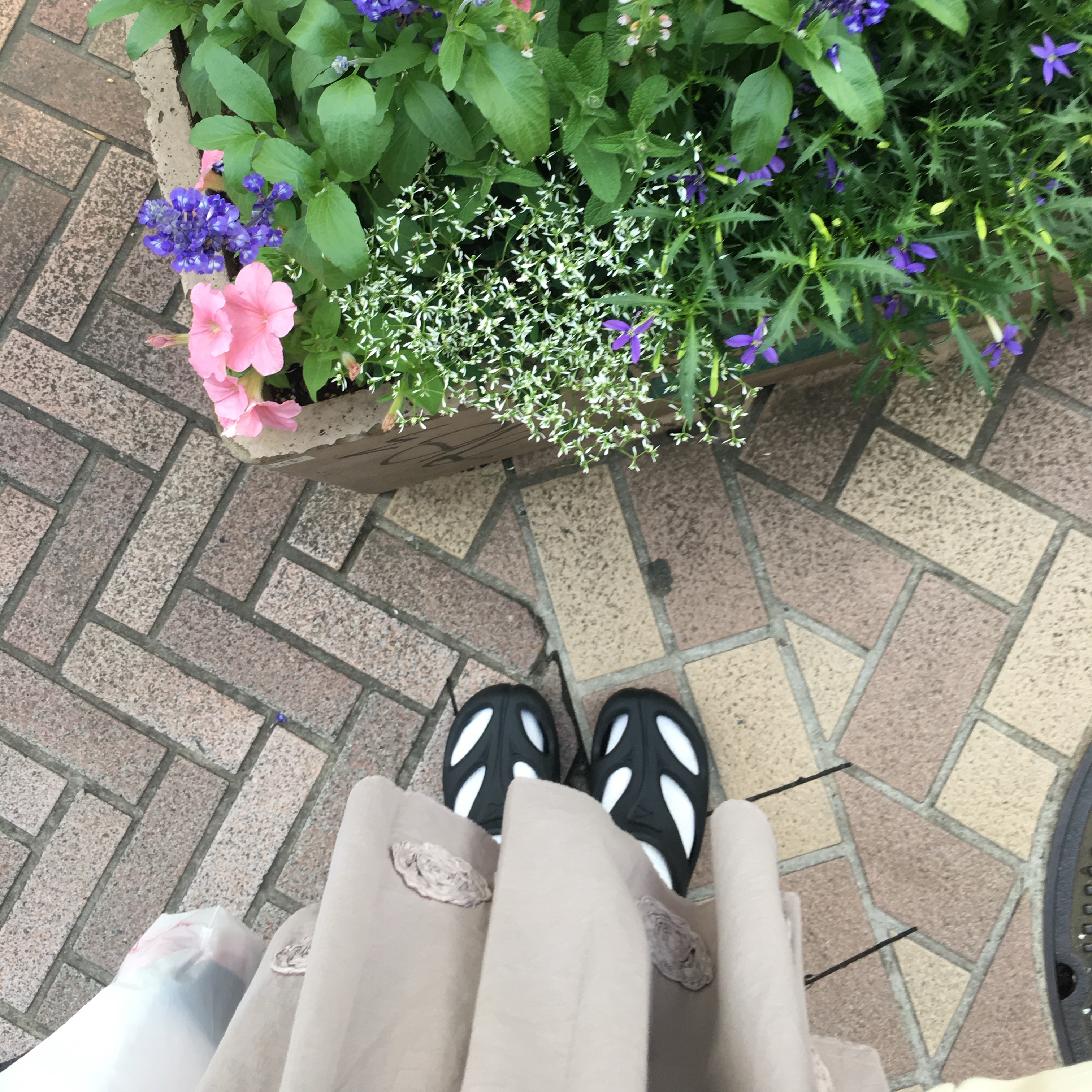Keen Shanti Black Dawn Blue 착용 스타일