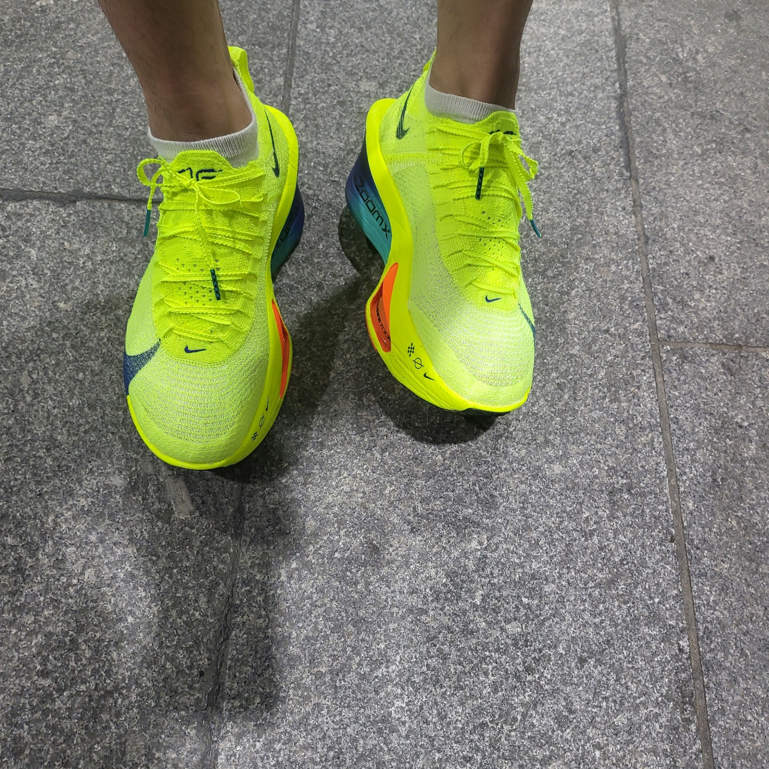 Nike Air Zoom Alphafly Next% 3 Volt 착용 스타일