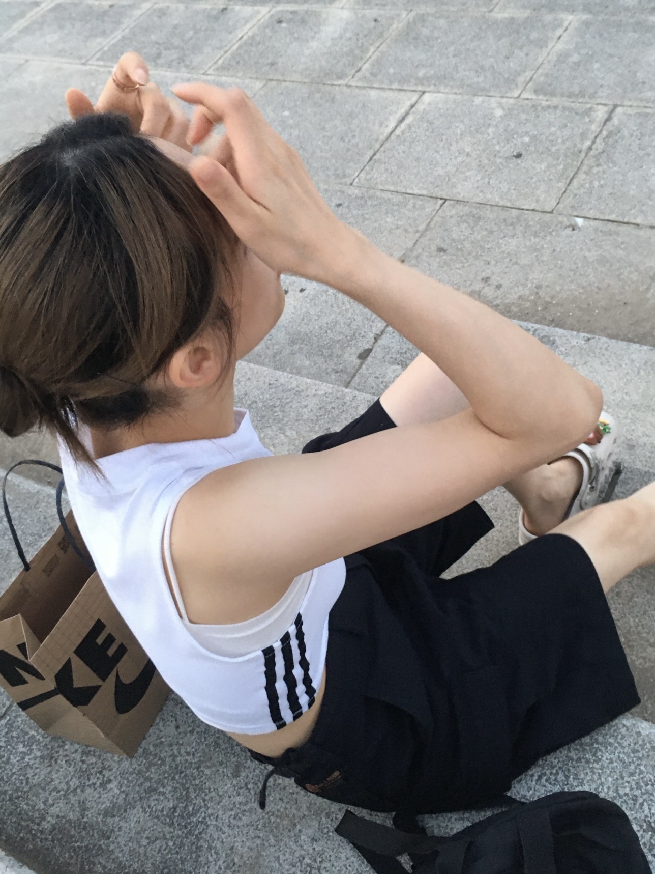 Crocs Duet Max II Clog Stucco, (W) Adidas Essential Rib Tank Top Wonder White - KR Sizing 착용 스타일 - 3