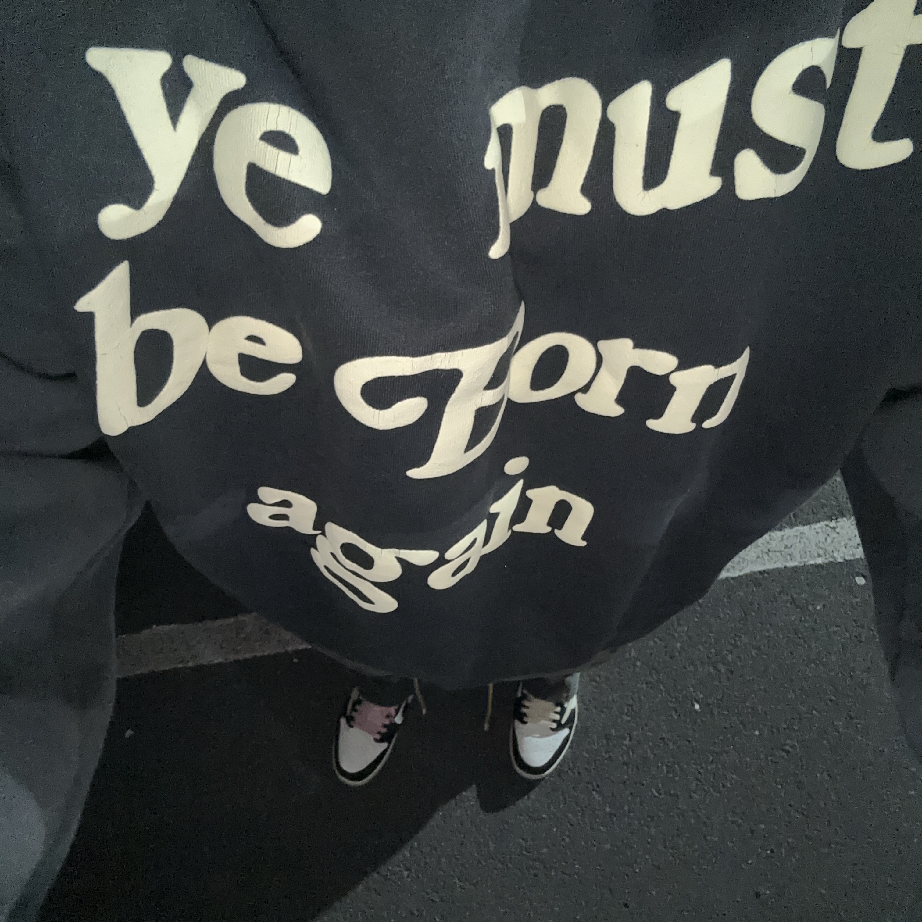 Cactus Plant Flea Market Born Again Hooded Sweatshirt Core Cole, Jordan 1 x Travis Scott x Fragment Retro Low OG SP Military Blue 착용 스타일
