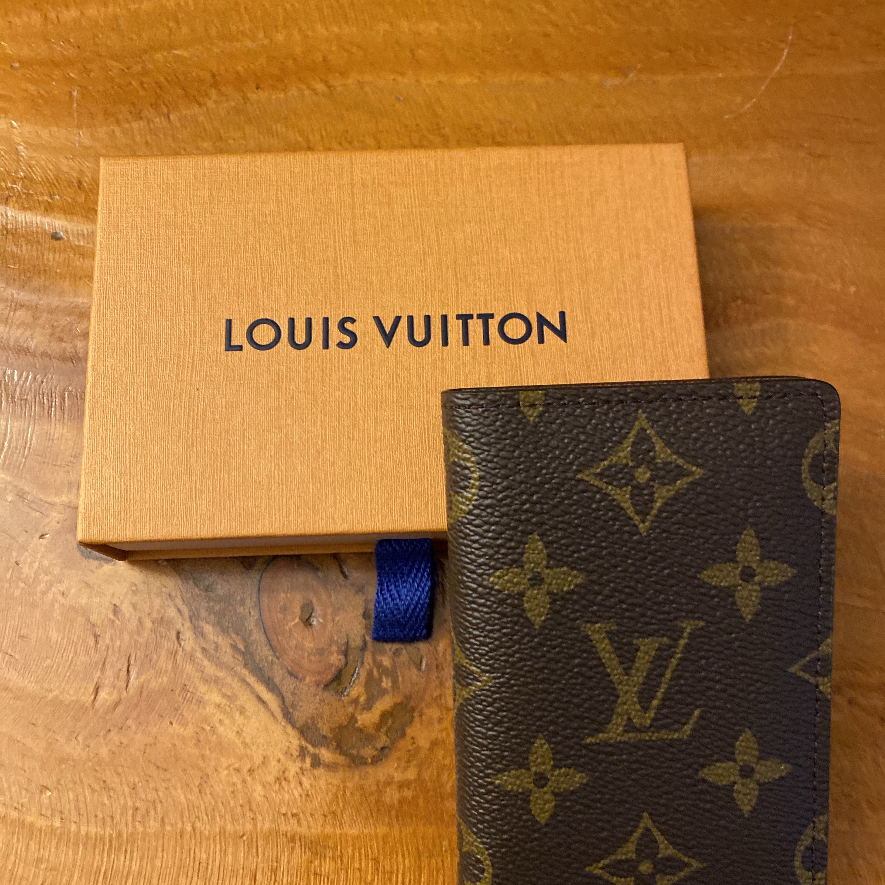 Louis Vuitton Pocket Organizer Monogram 착용 스타일
