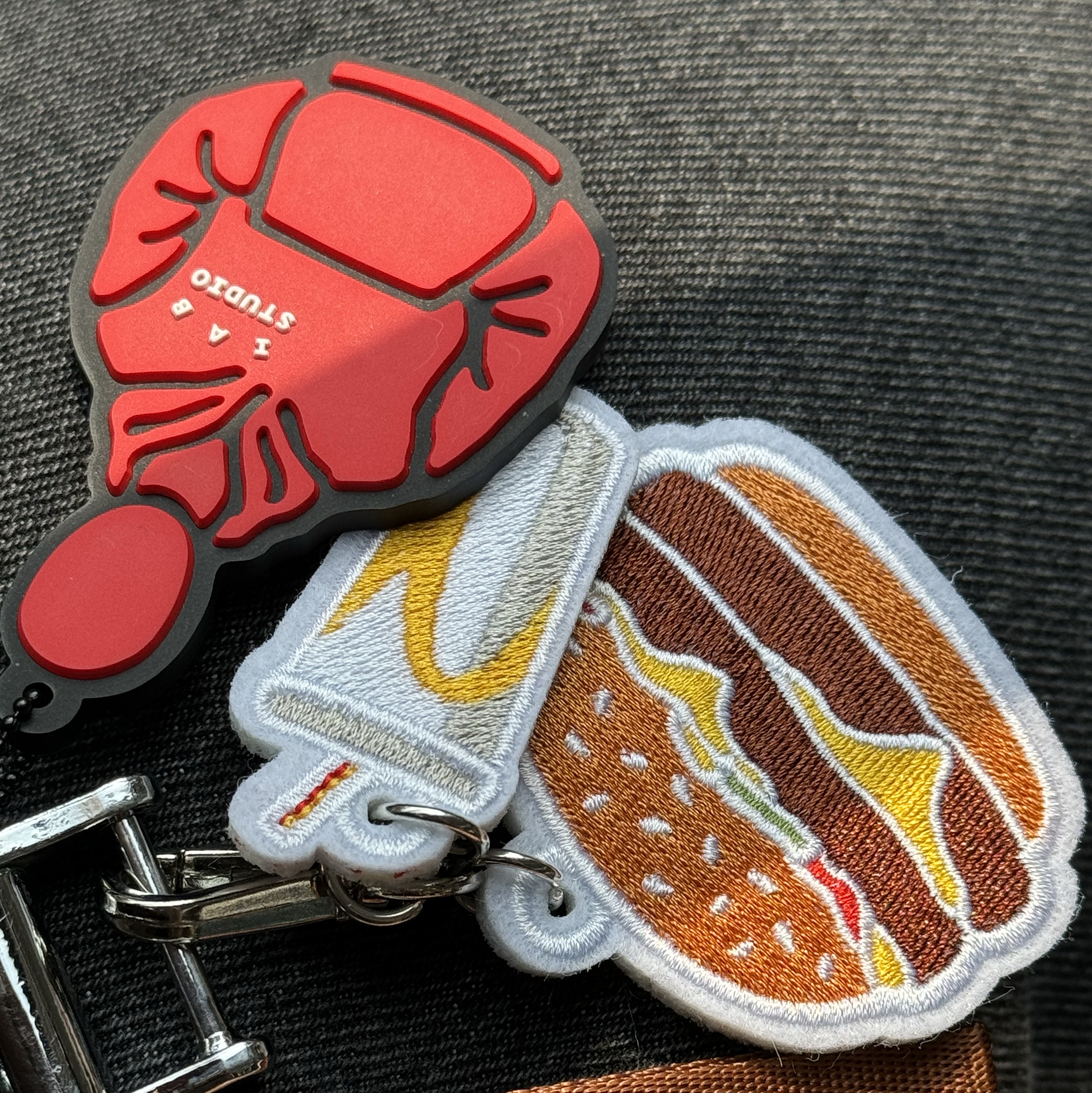IAB Studio Hoodie Keyring Red, McDonald's French Fries Mini Pouch & Key Ring Set 착용 스타일