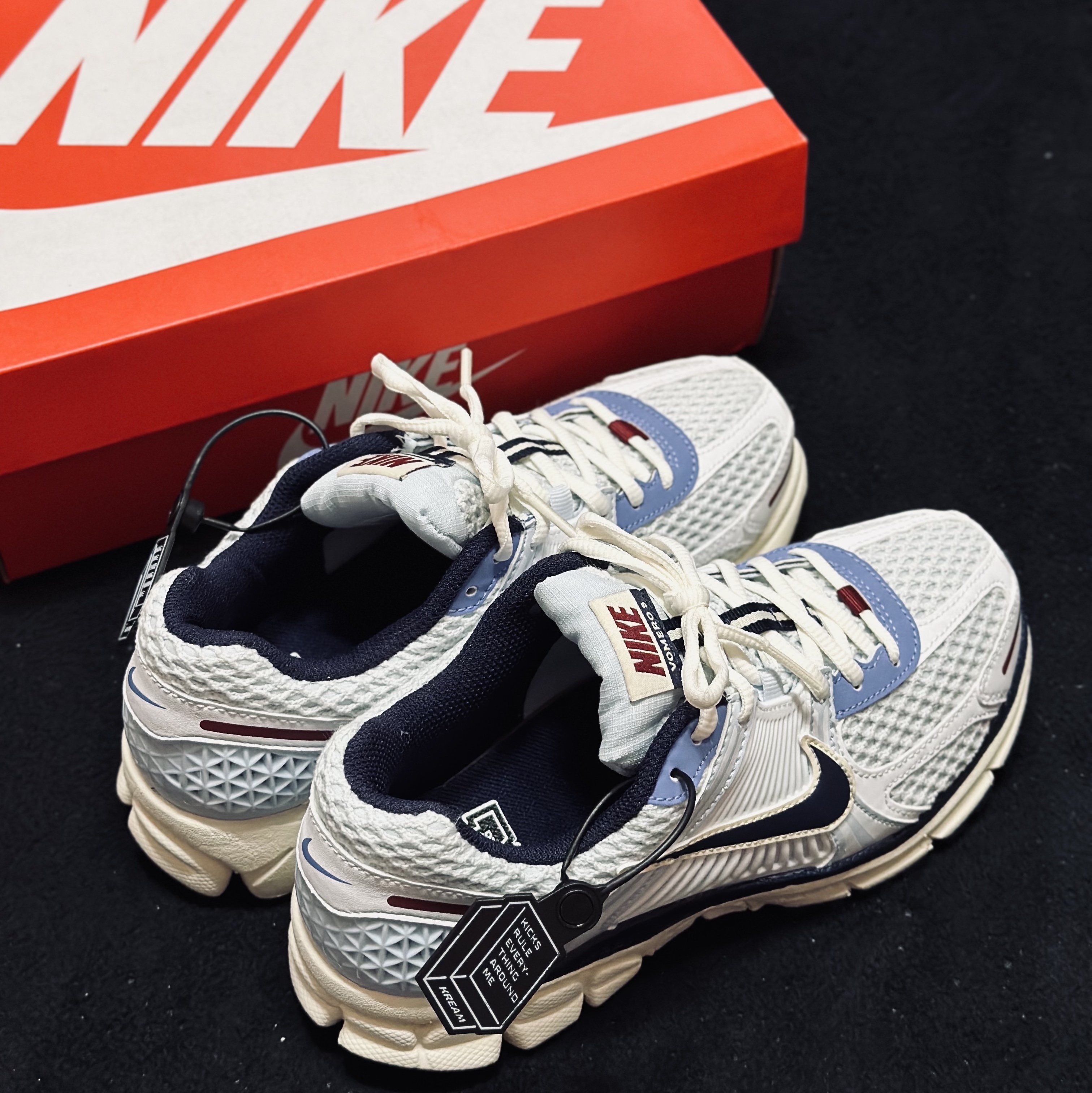 (W) Nike Zoom Vomero 5 Blue Tint Purple Ink 착용 스타일