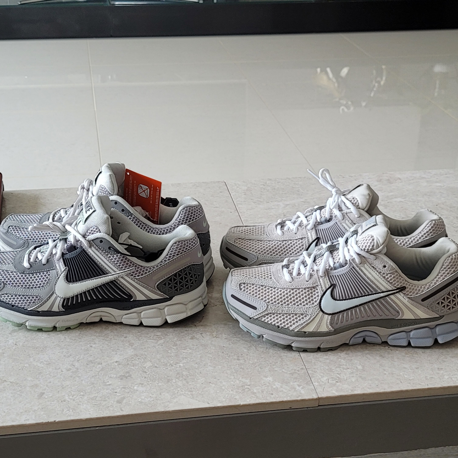 (W) Nike Zoom Vomero 5 Cobblestone and Flat Pewter 착용 스타일