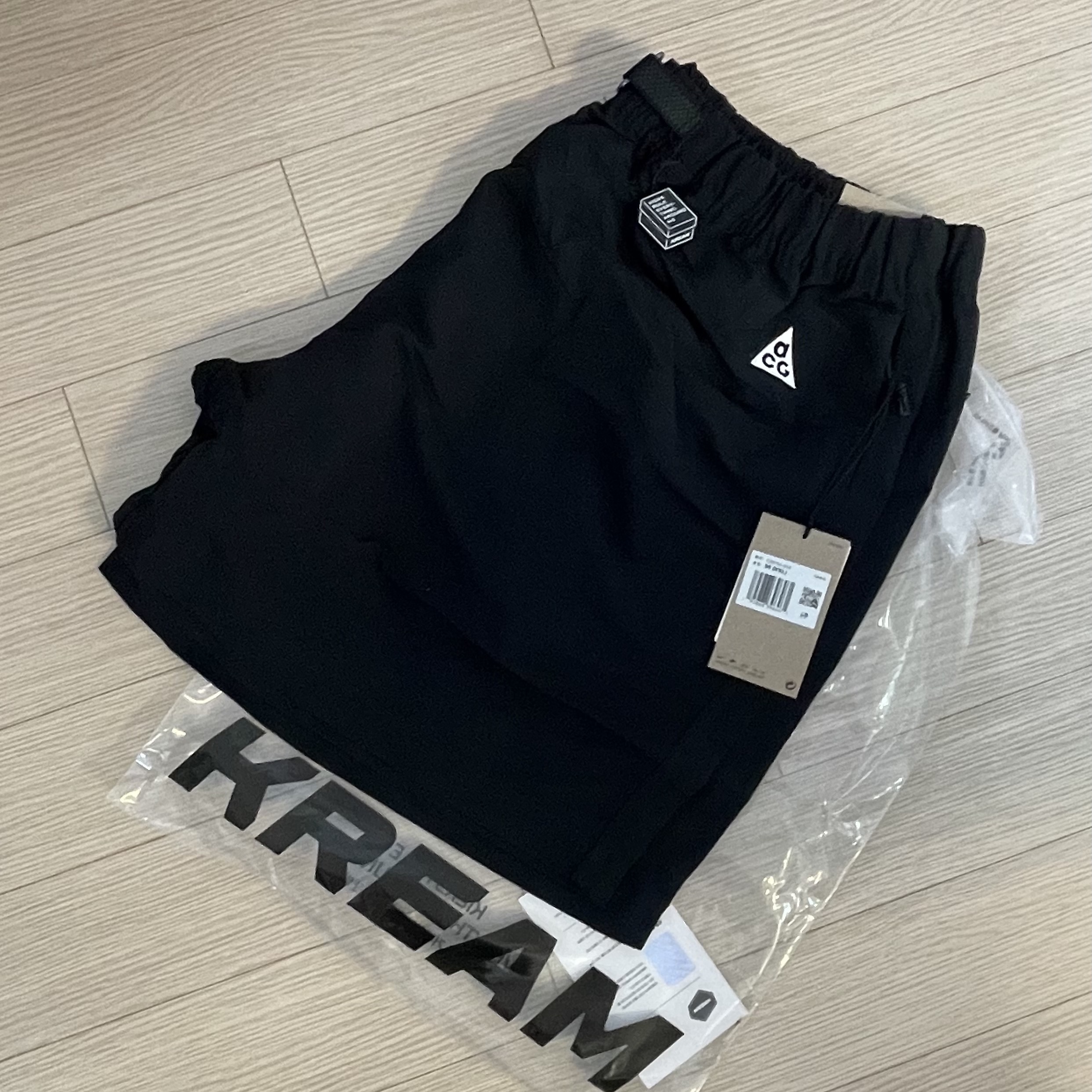 Nike NRG ACG Trail Shorts Black Dark Smoke Grey - Asia 착용 스타일
