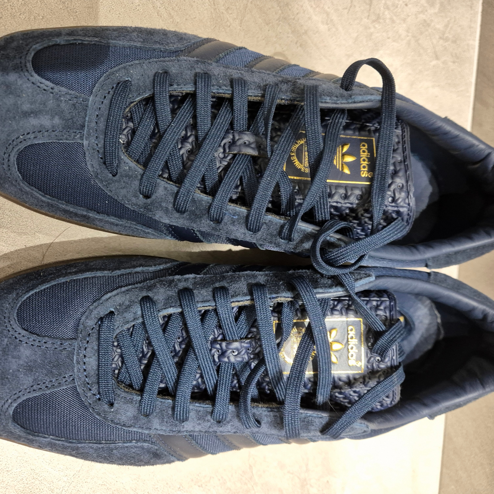 Adidas Gazelle Indoor Collegiate Navy 착용 스타일