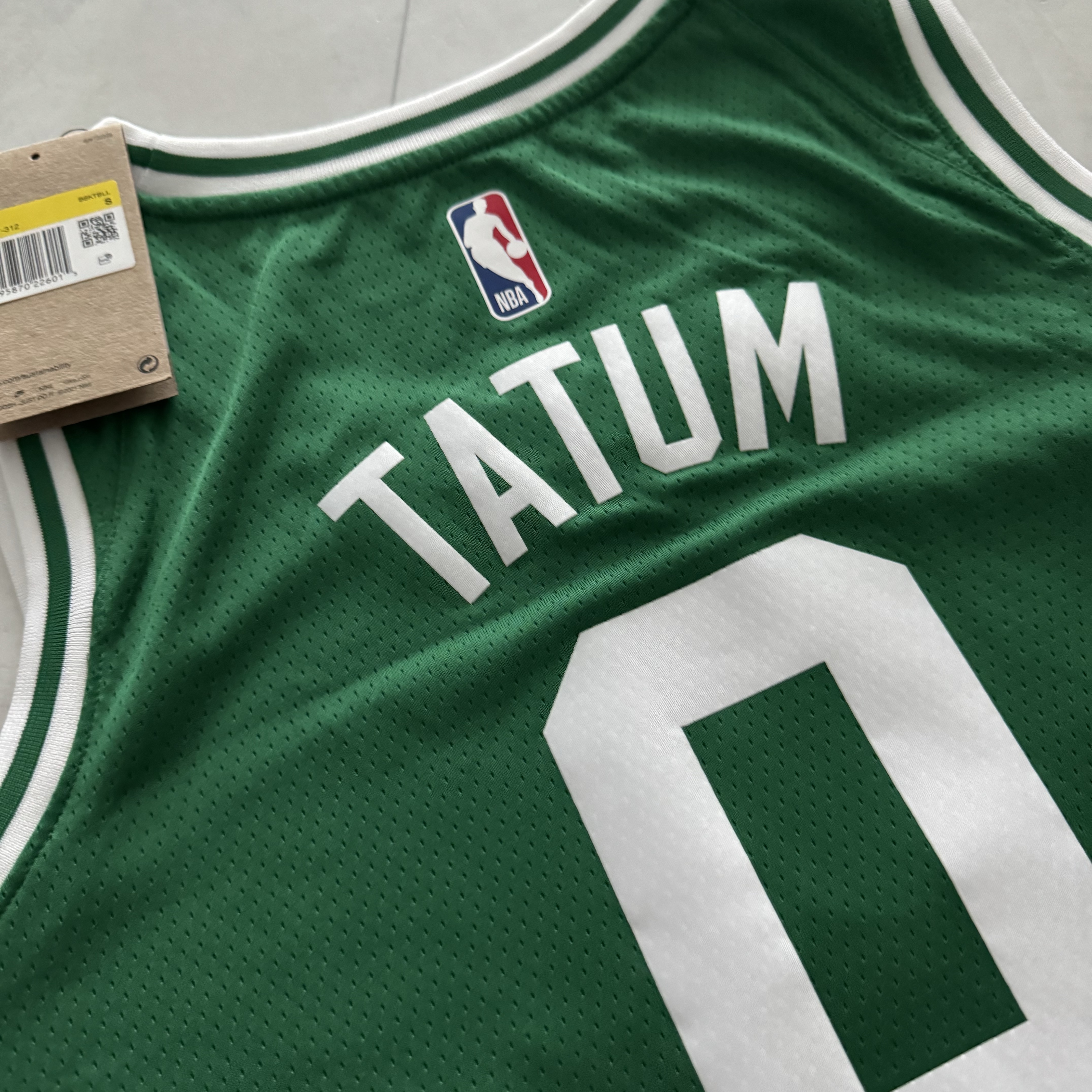 Nike Jayson Tatum Boston Celtics Icon Edition 2022/23 NBA Swingman Jersey Clover 착용 스타일 - 2