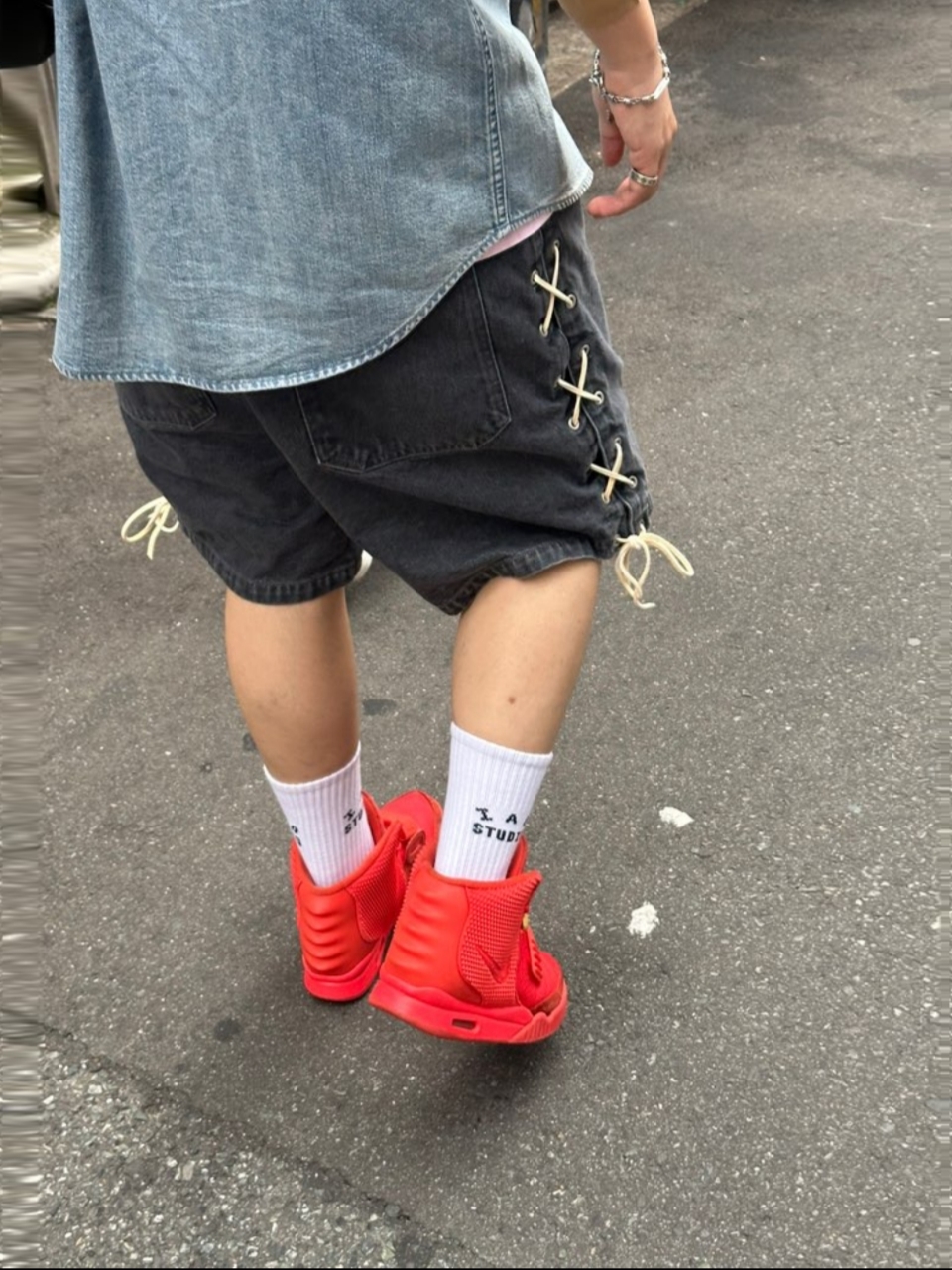Nike Air Yeezy 2 Red October, IAB Studio Socks White (5 Pack) 착용 스타일