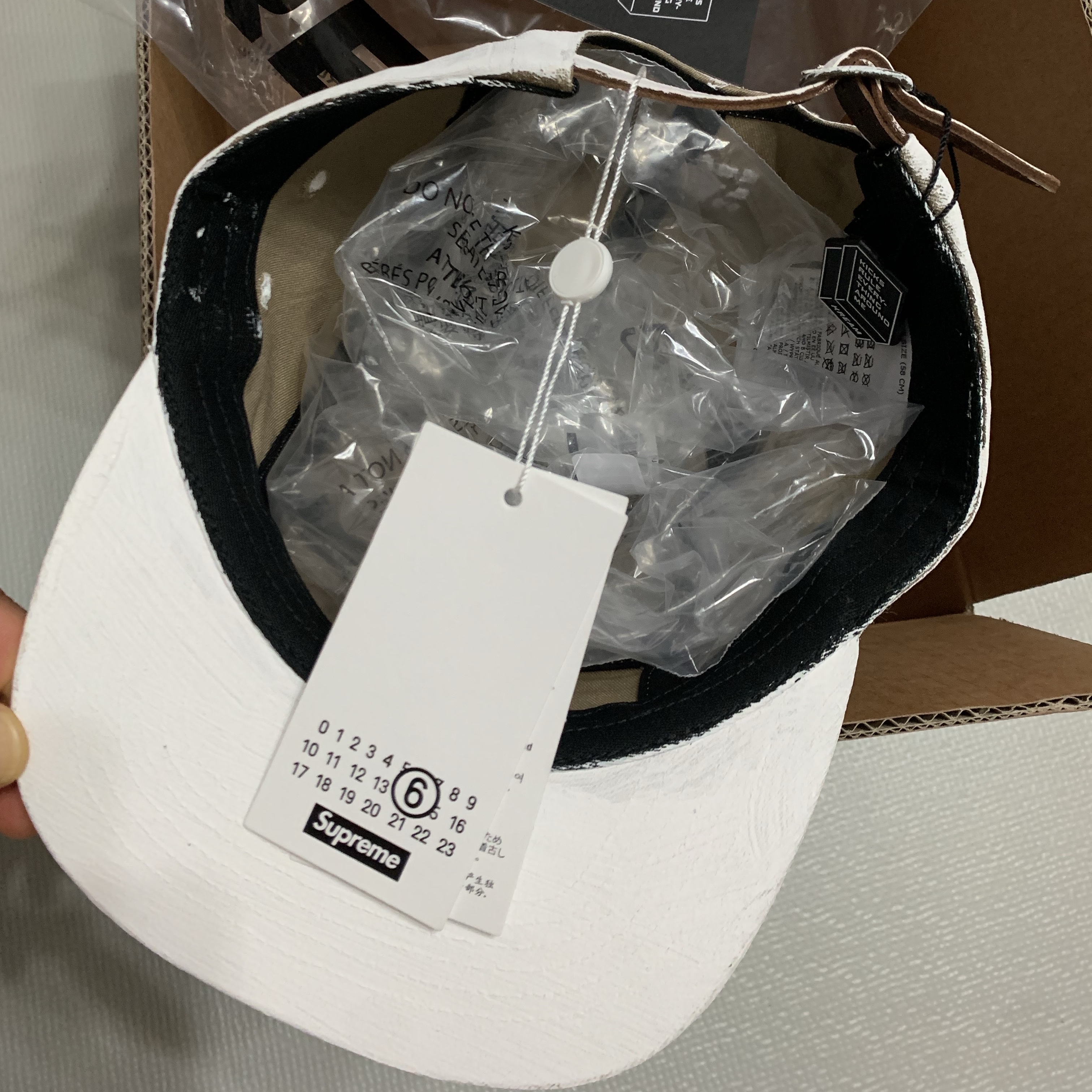 Supreme x MM6 Maison Margiela Painted Camp Cap White - 24SS 착용 스타일 - 1