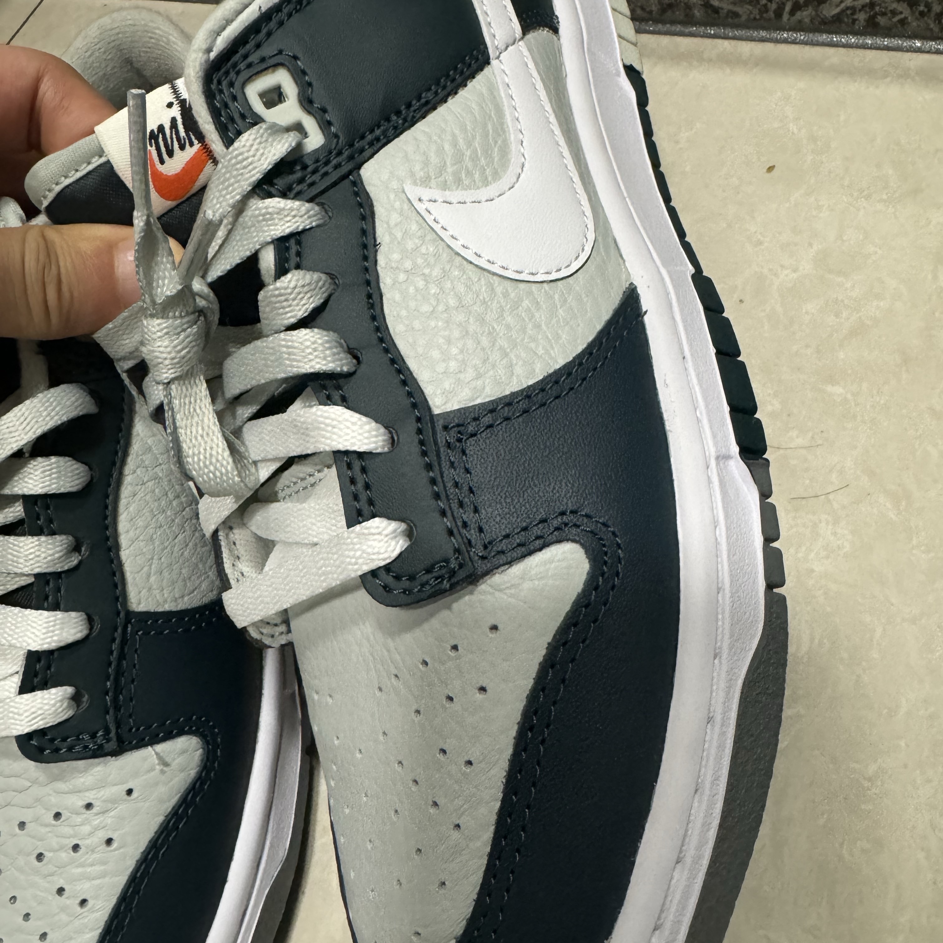 Nike Dunk Low PRM Deep Jungle Light Silver 착용 스타일