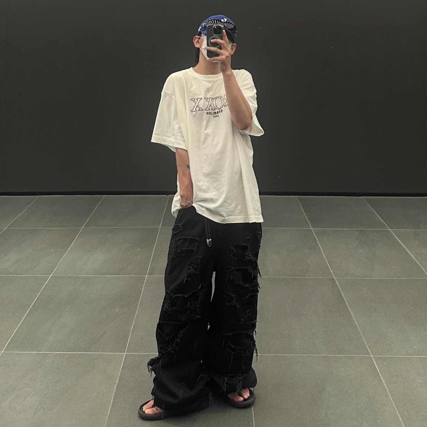 Diesel Sa-Maui X Rubber Mule Flip-Flop Black 착용 스타일