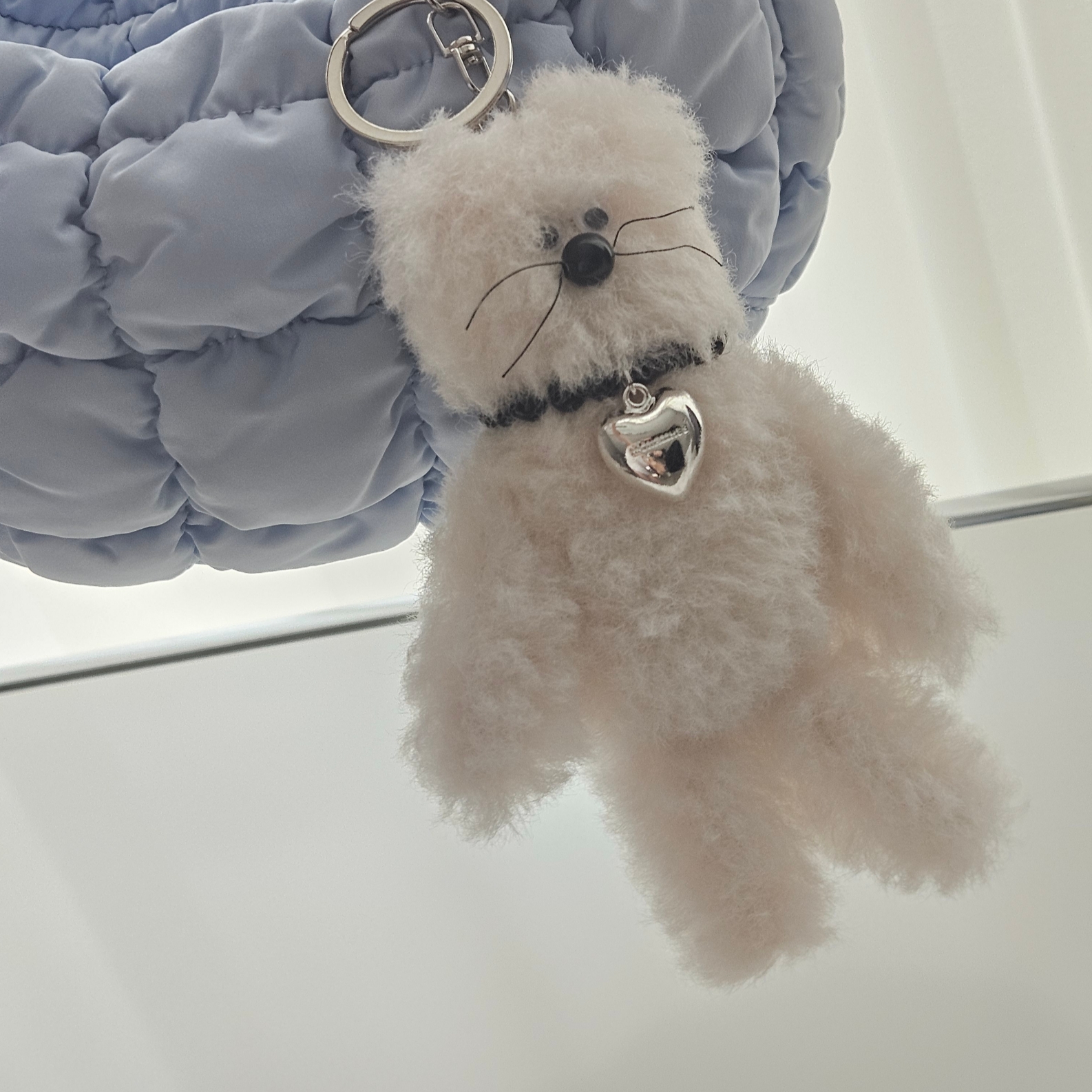 COS Quilted Micro Bag Light Blue, Monamhee Creami Keyring Cream - KREAM Exclusive 착용 스타일 - 2