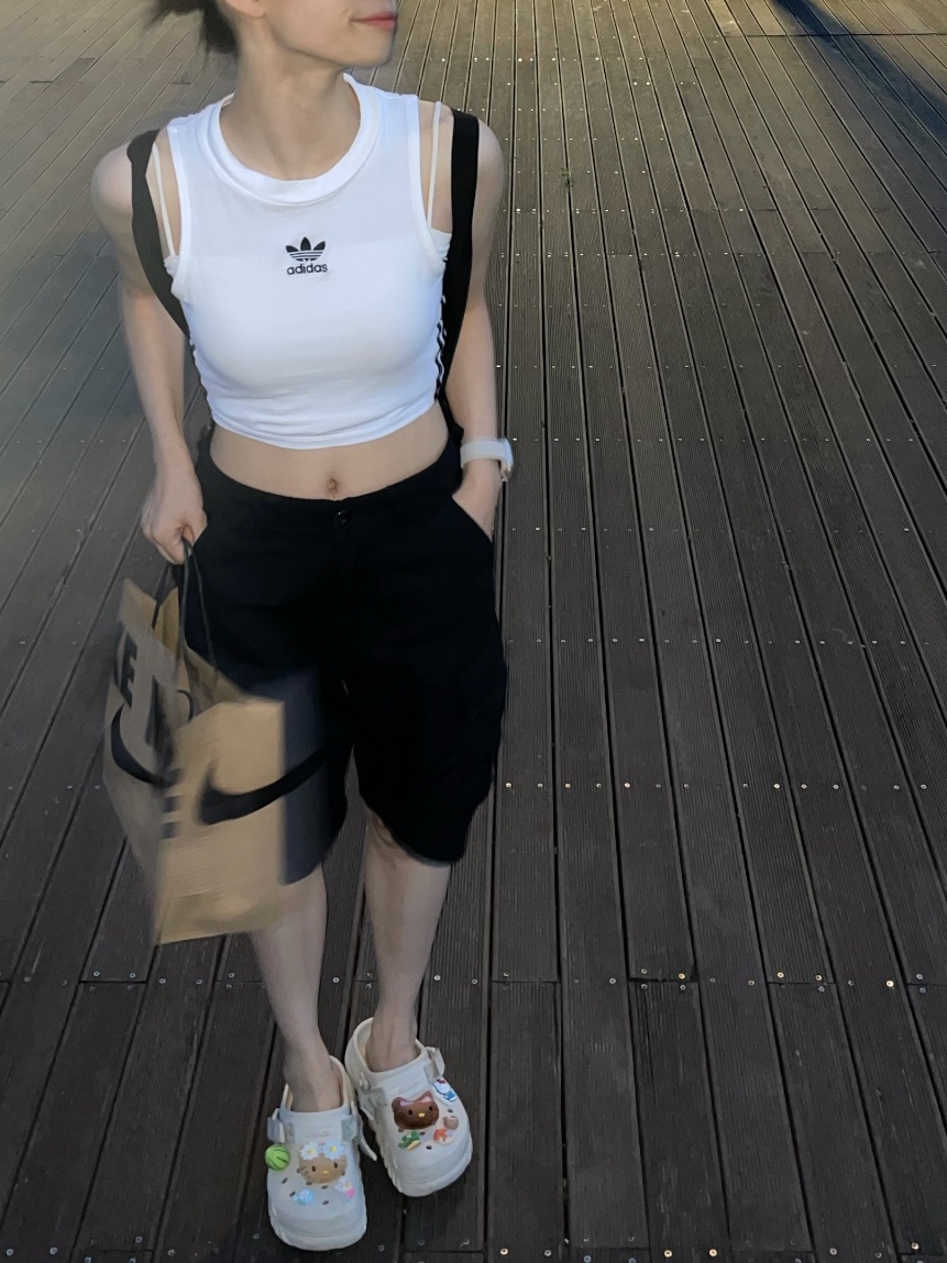 Crocs Duet Max II Clog Stucco, (W) Adidas Essential Rib Tank Top Wonder White - KR Sizing 착용 스타일 - 1