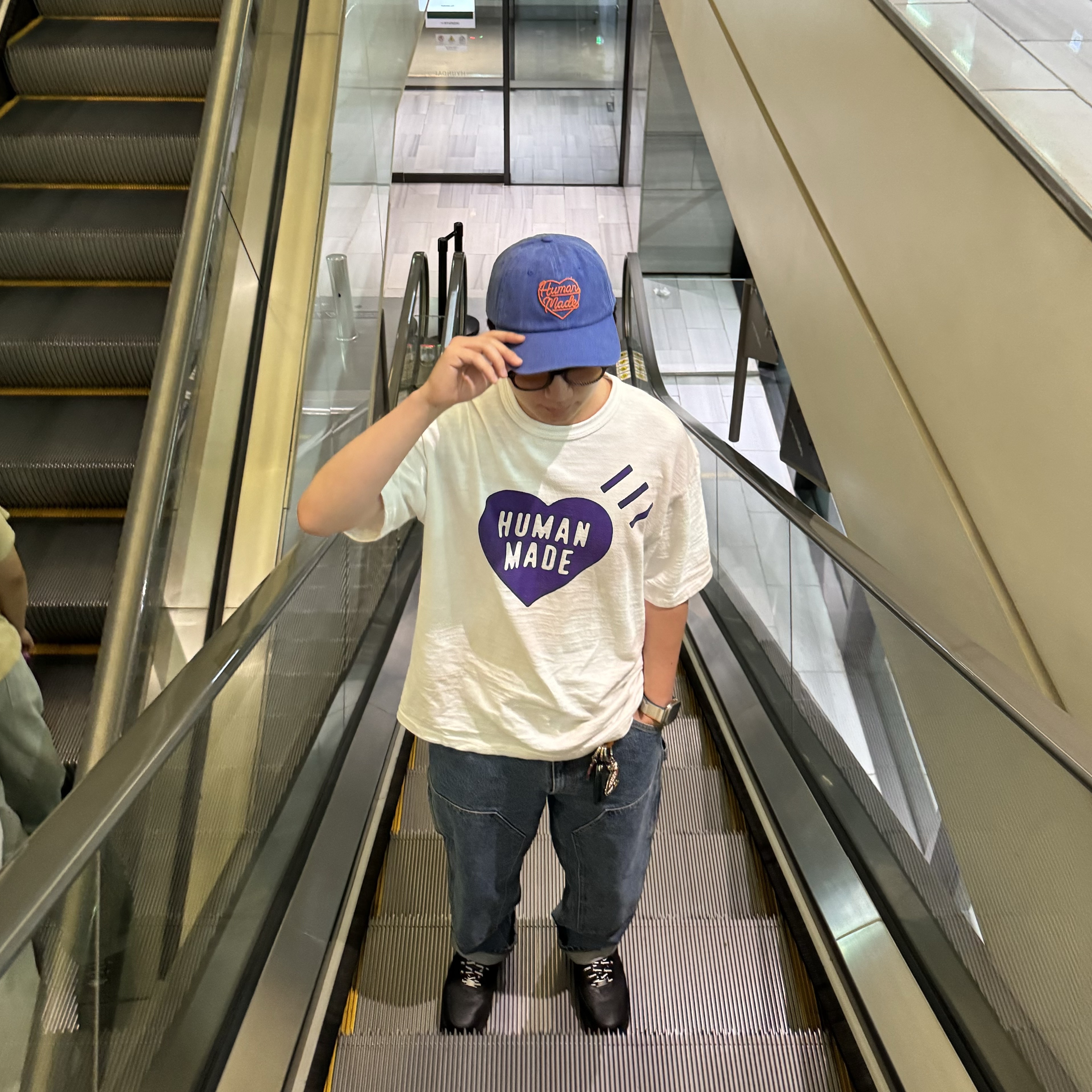 Human Made Heart T-Shirt White - Fukuoka Store Exclusive, Human Made 6 Panel Cap #1 Blue 착용 스타일